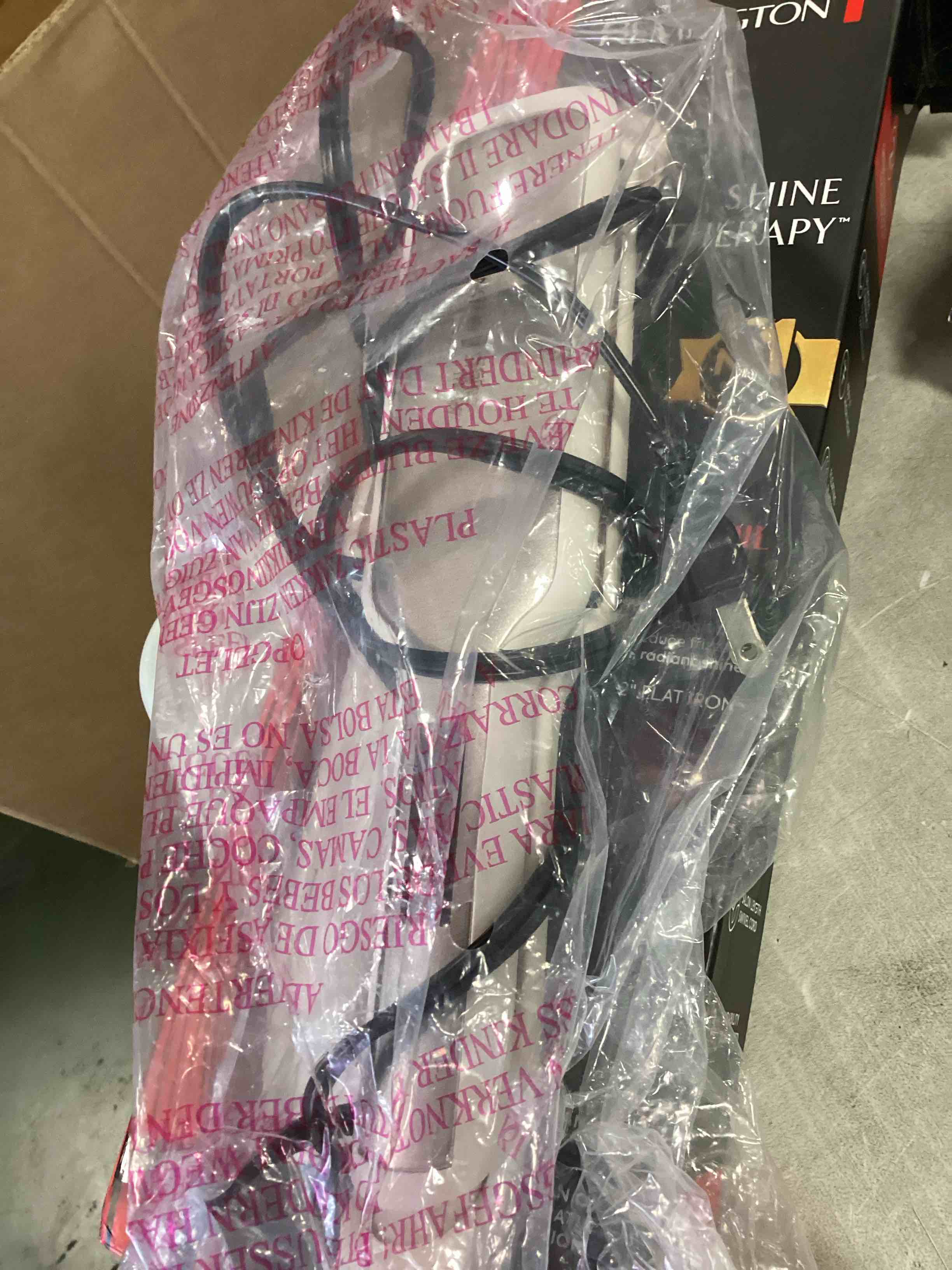 https://s3.amazonaws.com/lotting-images-prod/bidfta/BLU6449733_1717076265838.jpeg