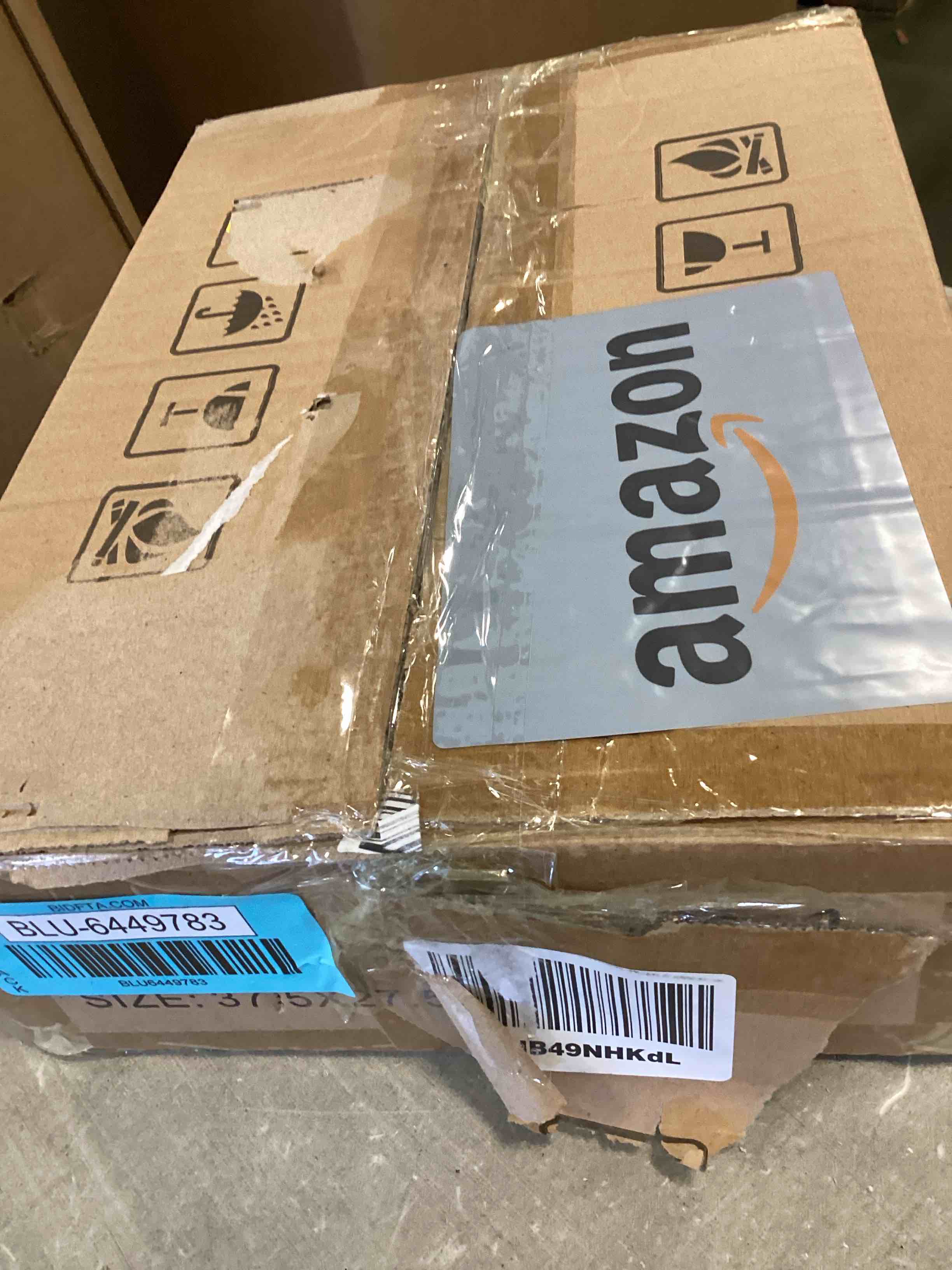 https://s3.amazonaws.com/lotting-images-prod/bidfta/BLU6449783_1717082095534.jpeg