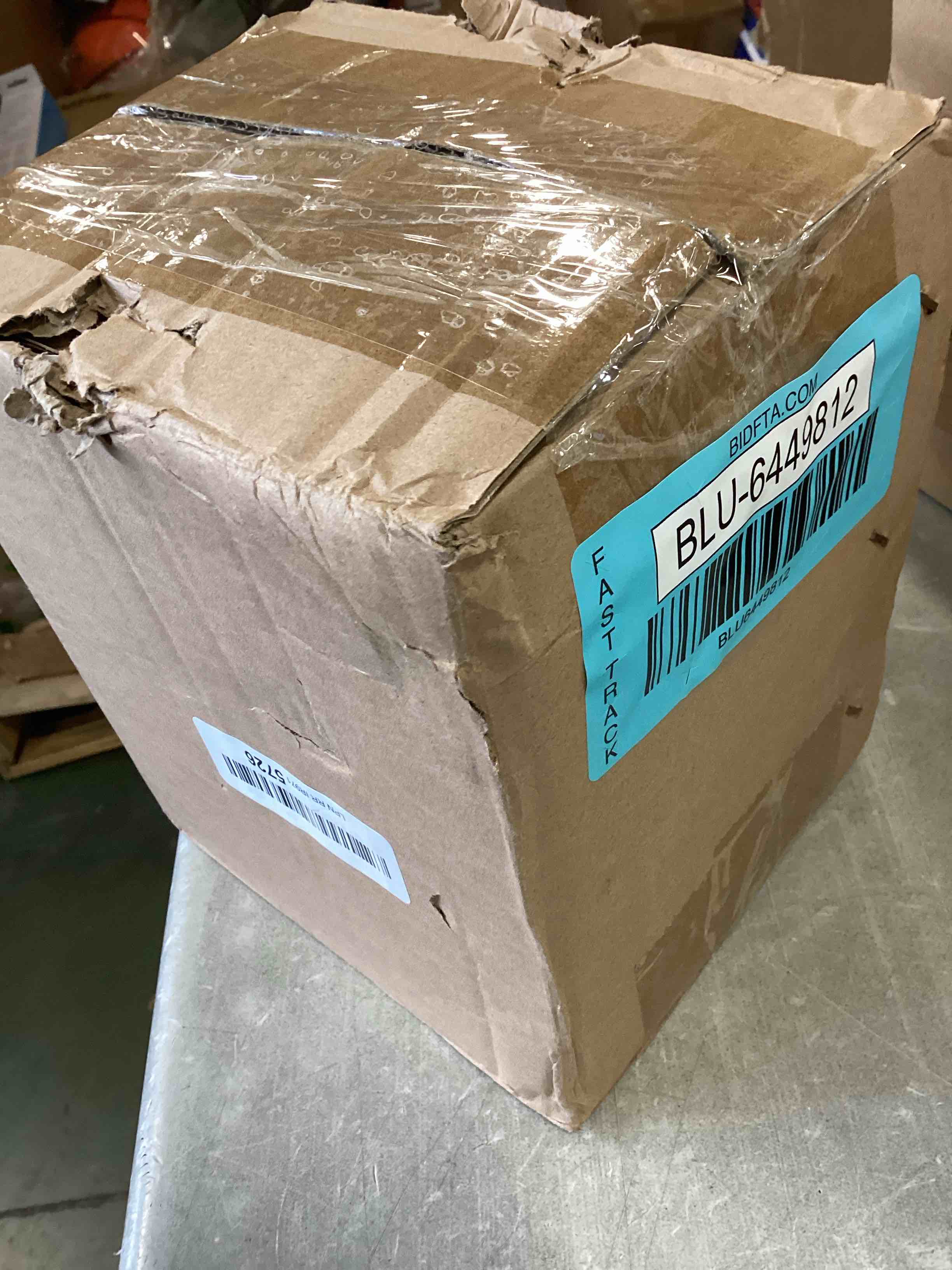 https://s3.amazonaws.com/lotting-images-prod/bidfta/BLU6449812_1717087150154.jpeg