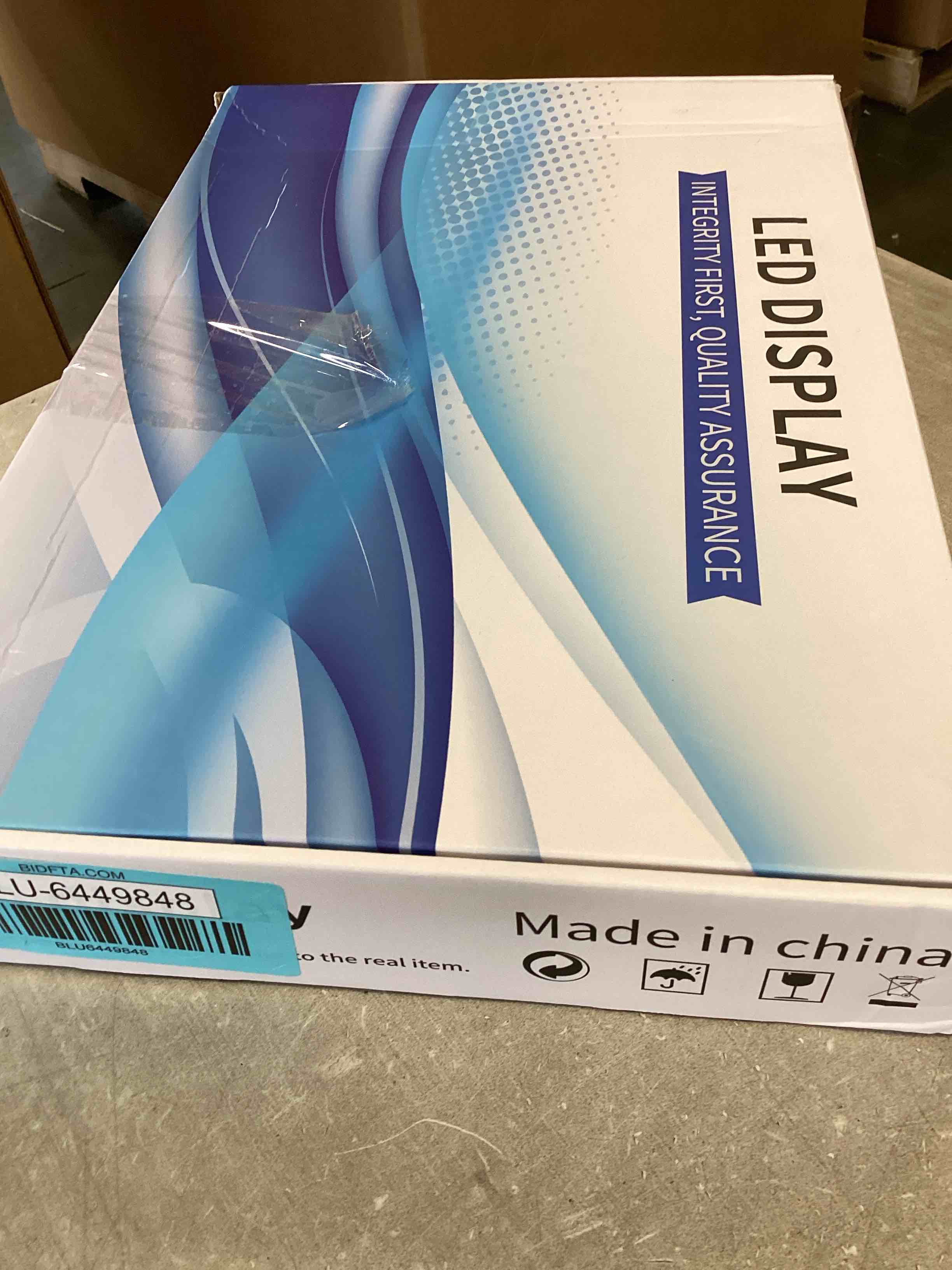 https://s3.amazonaws.com/lotting-images-prod/bidfta/BLU6449848_1717089884557.jpeg