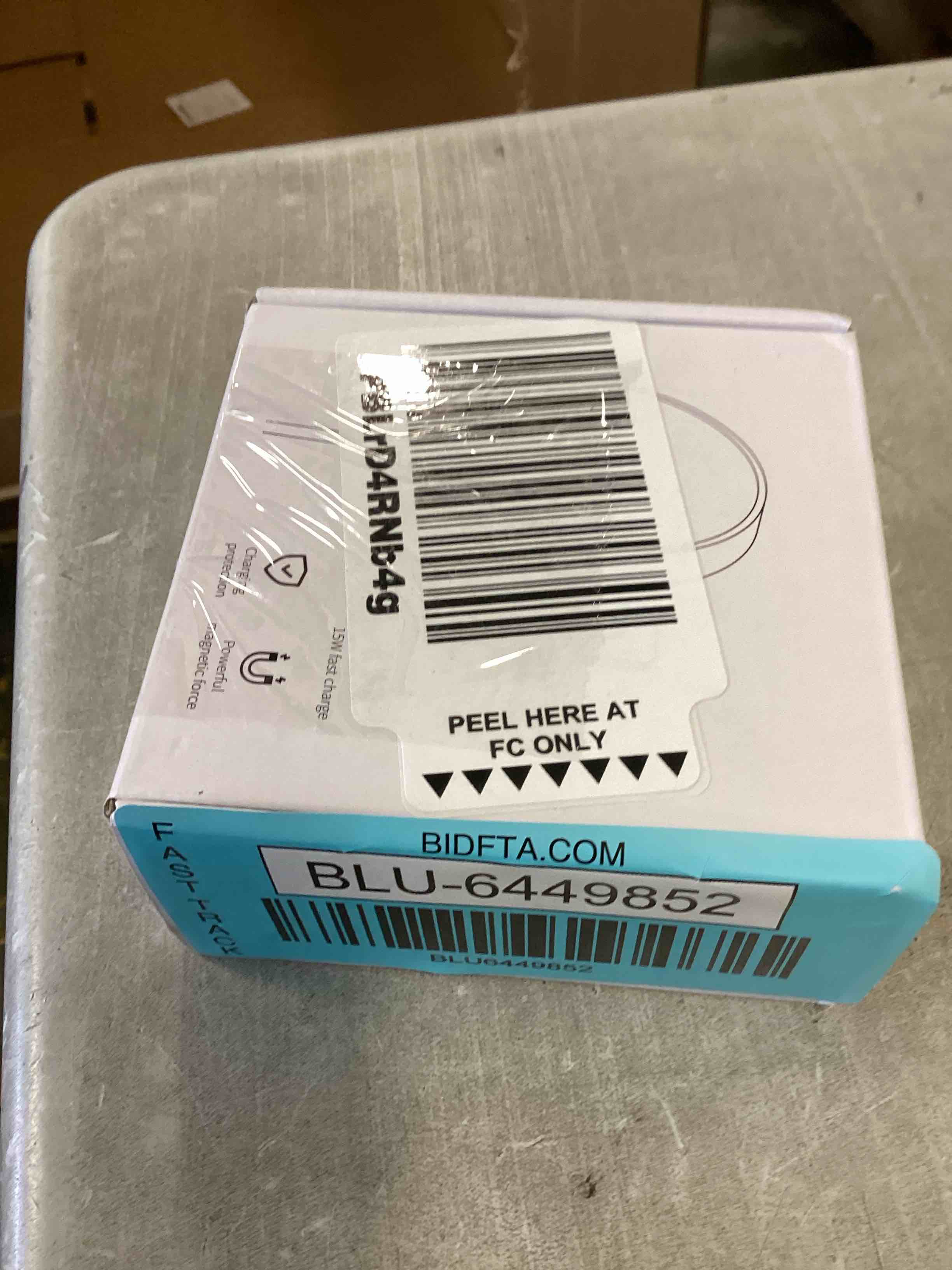 https://s3.amazonaws.com/lotting-images-prod/bidfta/BLU6449852_1717090100285.jpeg