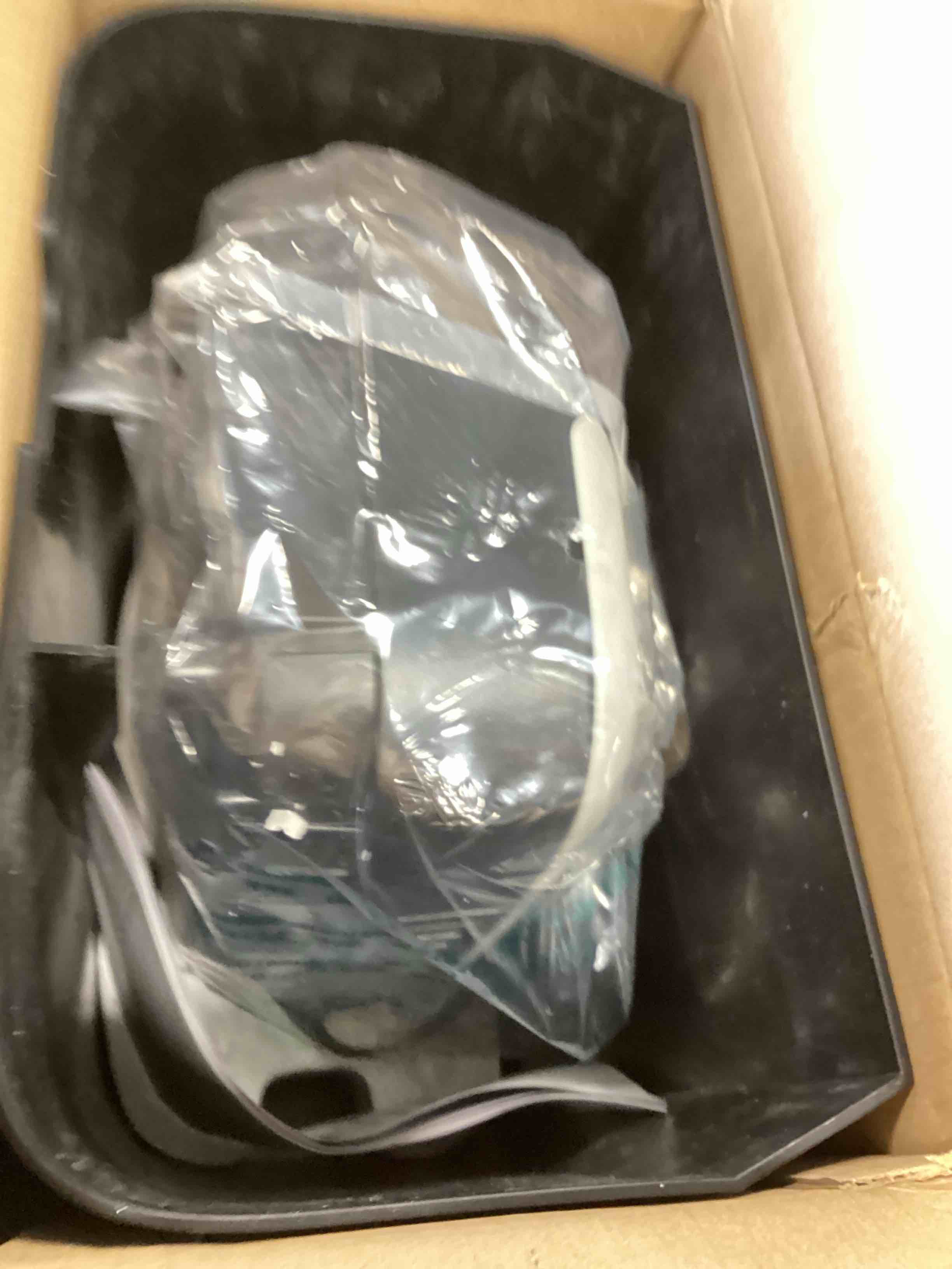 https://s3.amazonaws.com/lotting-images-prod/bidfta/BLU6449858_1717090430159.jpeg