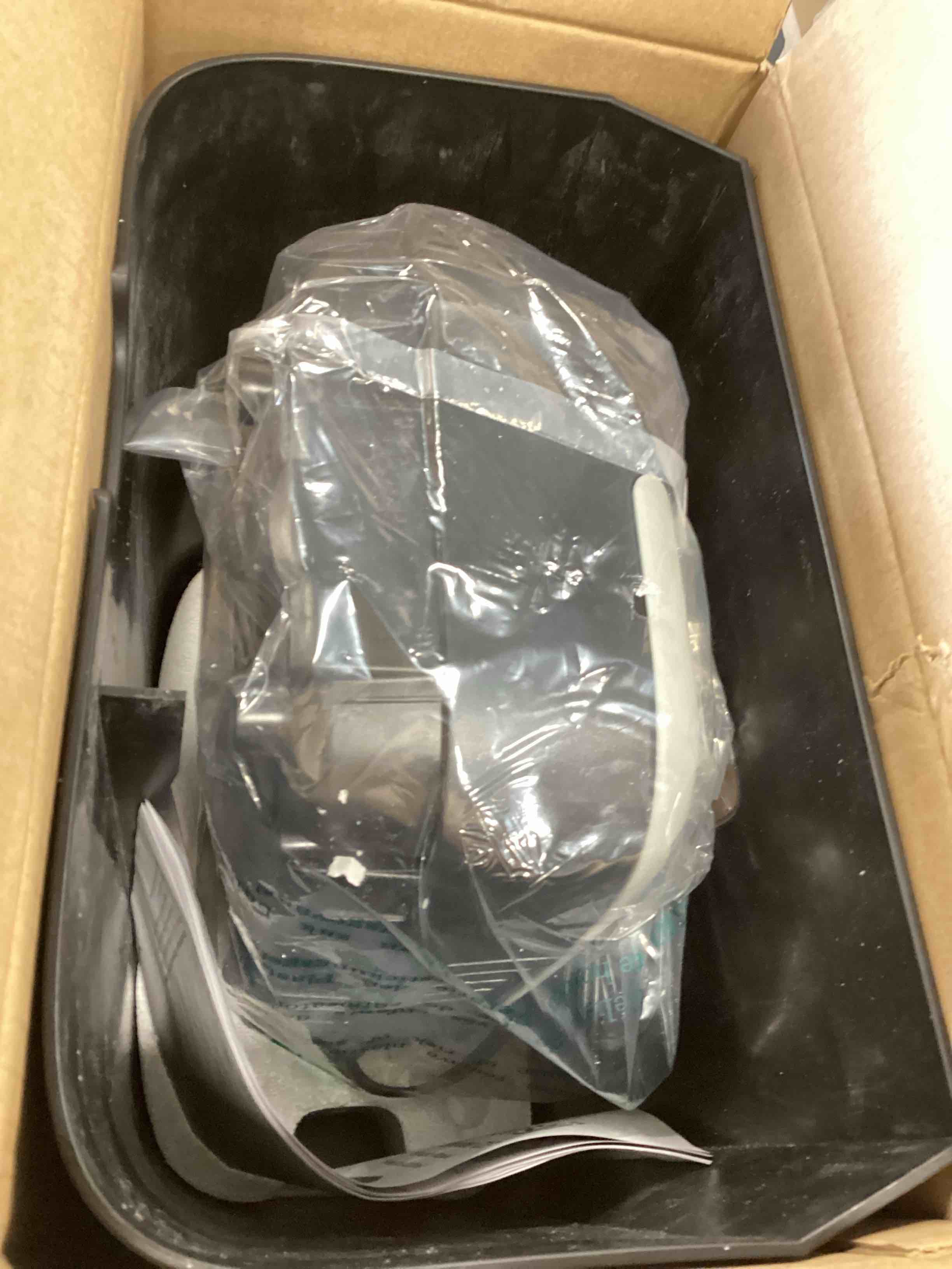 https://s3.amazonaws.com/lotting-images-prod/bidfta/BLU6449858_1717090432271.jpeg