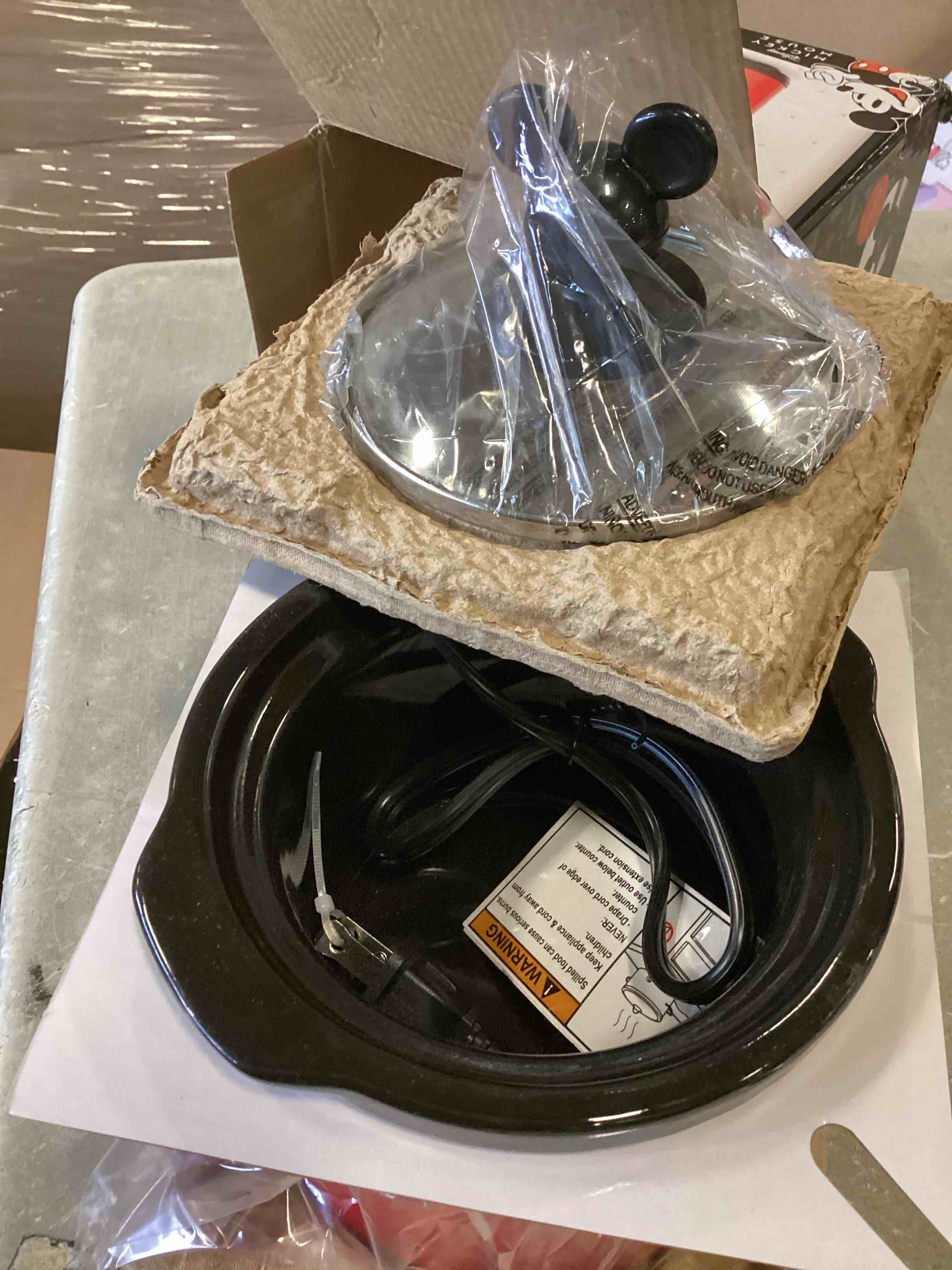 https://s3.amazonaws.com/lotting-images-prod/bidfta/BLU6449873_1717094396833.jpeg