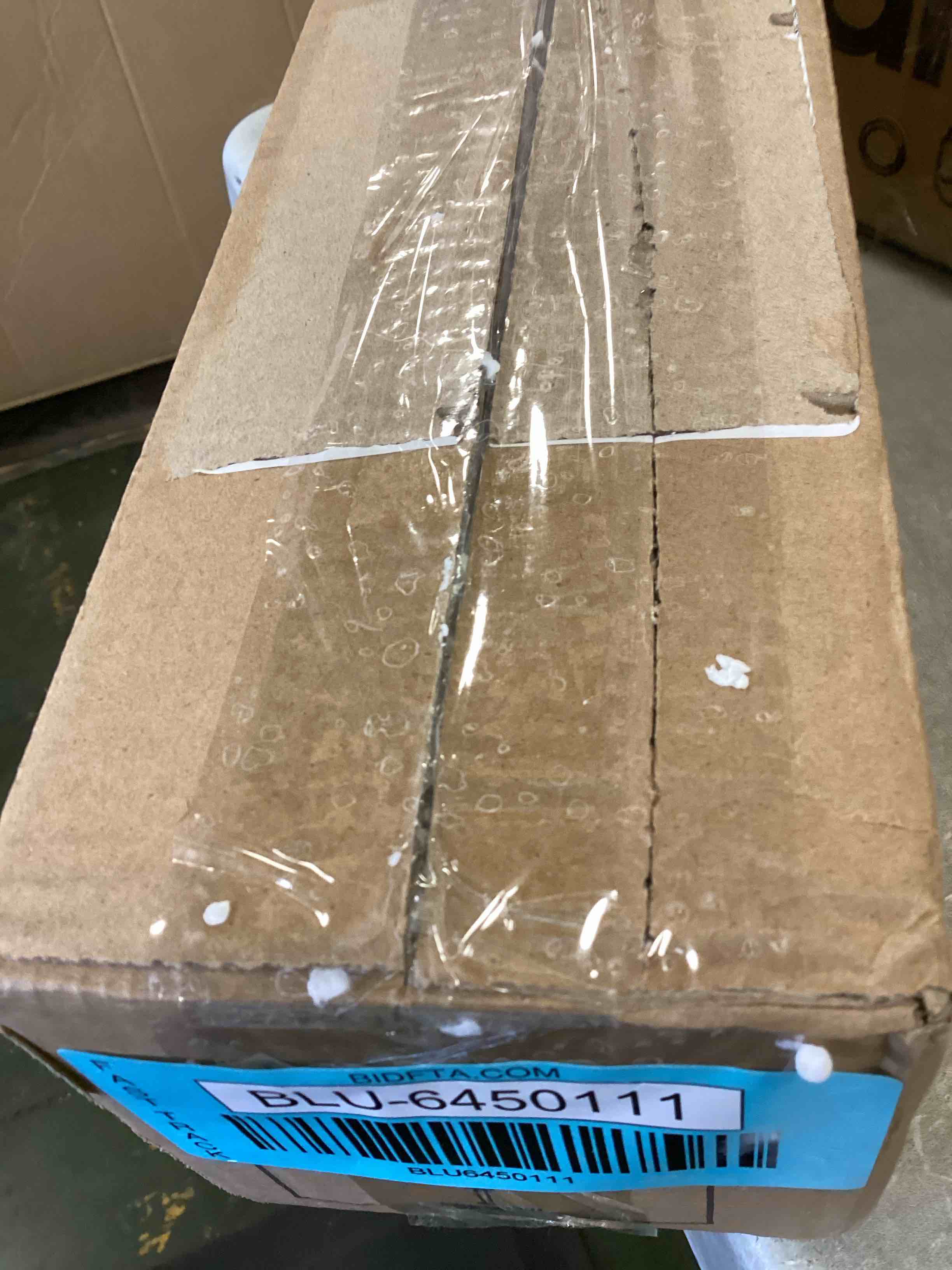 https://s3.amazonaws.com/lotting-images-prod/bidfta/BLU6450111_1717174571670.jpeg