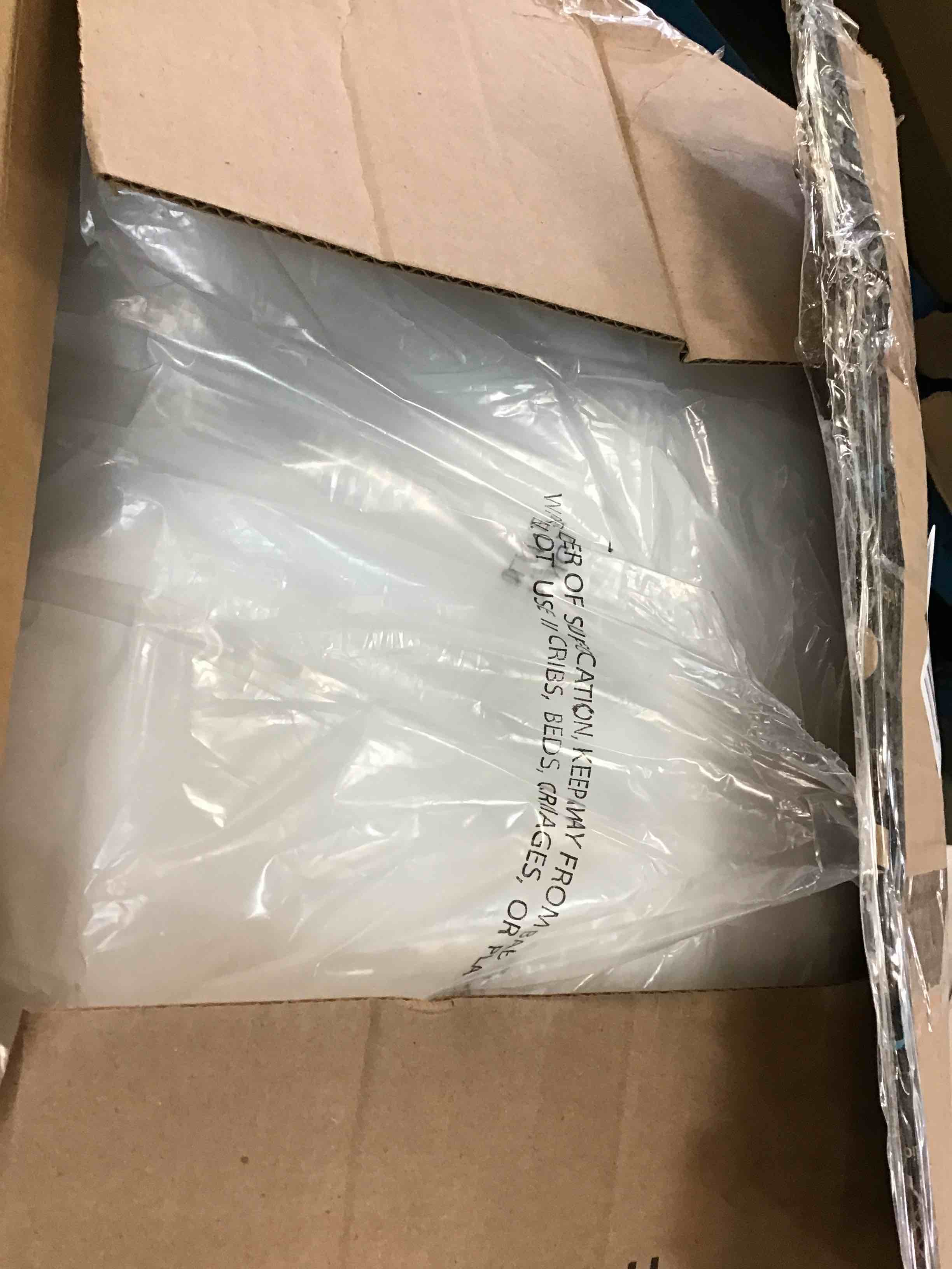 https://s3.amazonaws.com/lotting-images-prod/bidfta/BLU6450566_1715358385405.jpeg
