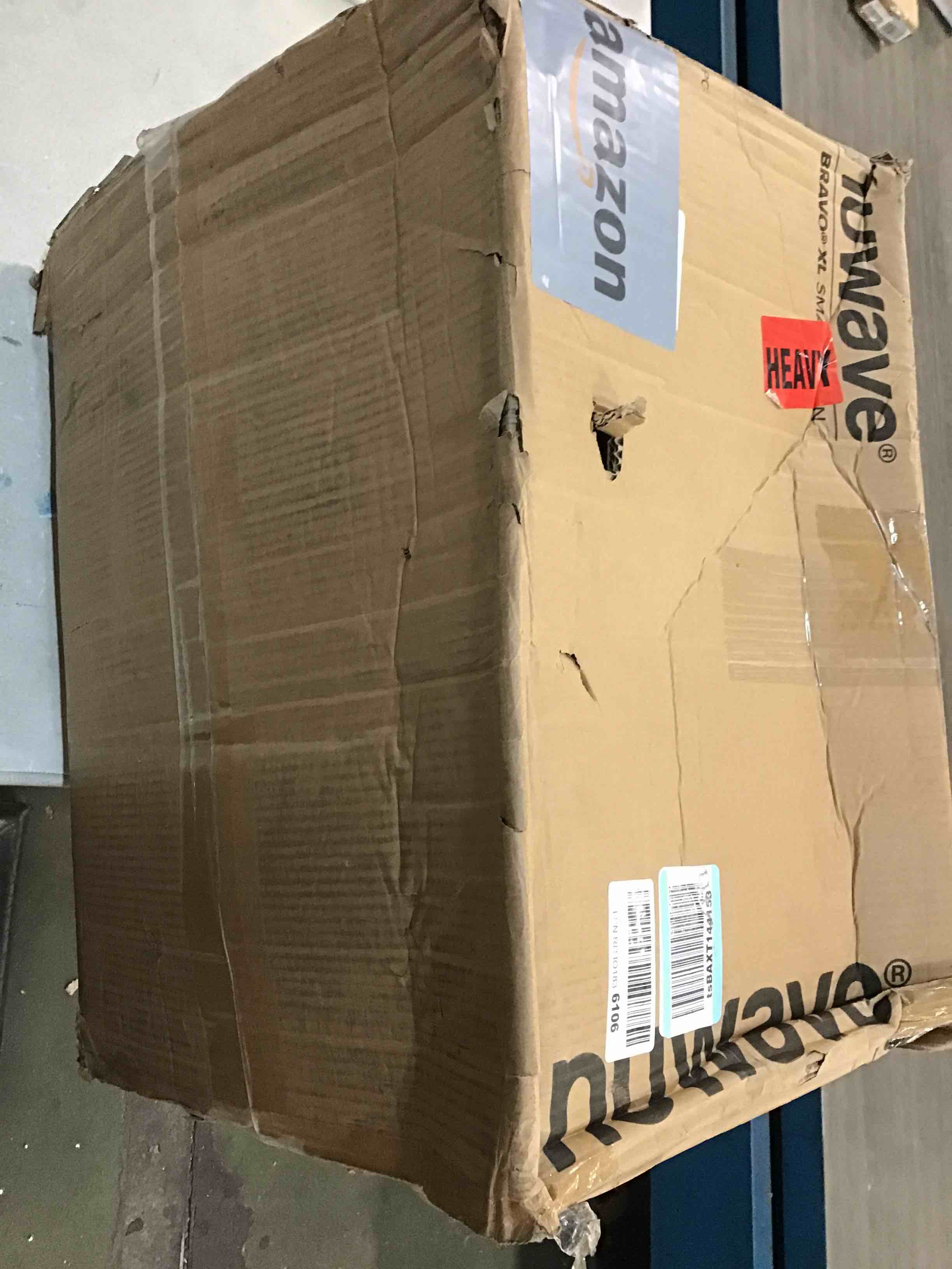 https://s3.amazonaws.com/lotting-images-prod/bidfta/BLU6450636_1715599320790.jpeg
