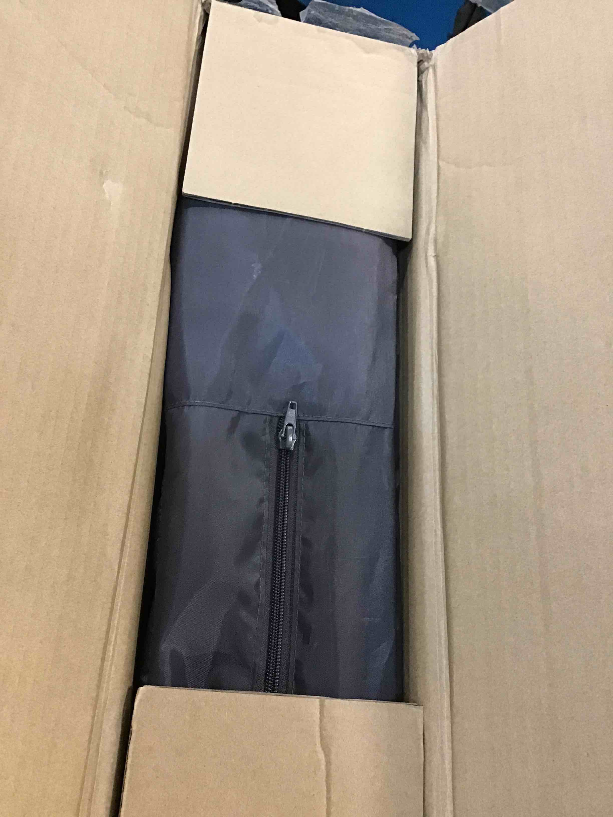 https://s3.amazonaws.com/lotting-images-prod/bidfta/BLU6450933_1715687719355.jpeg