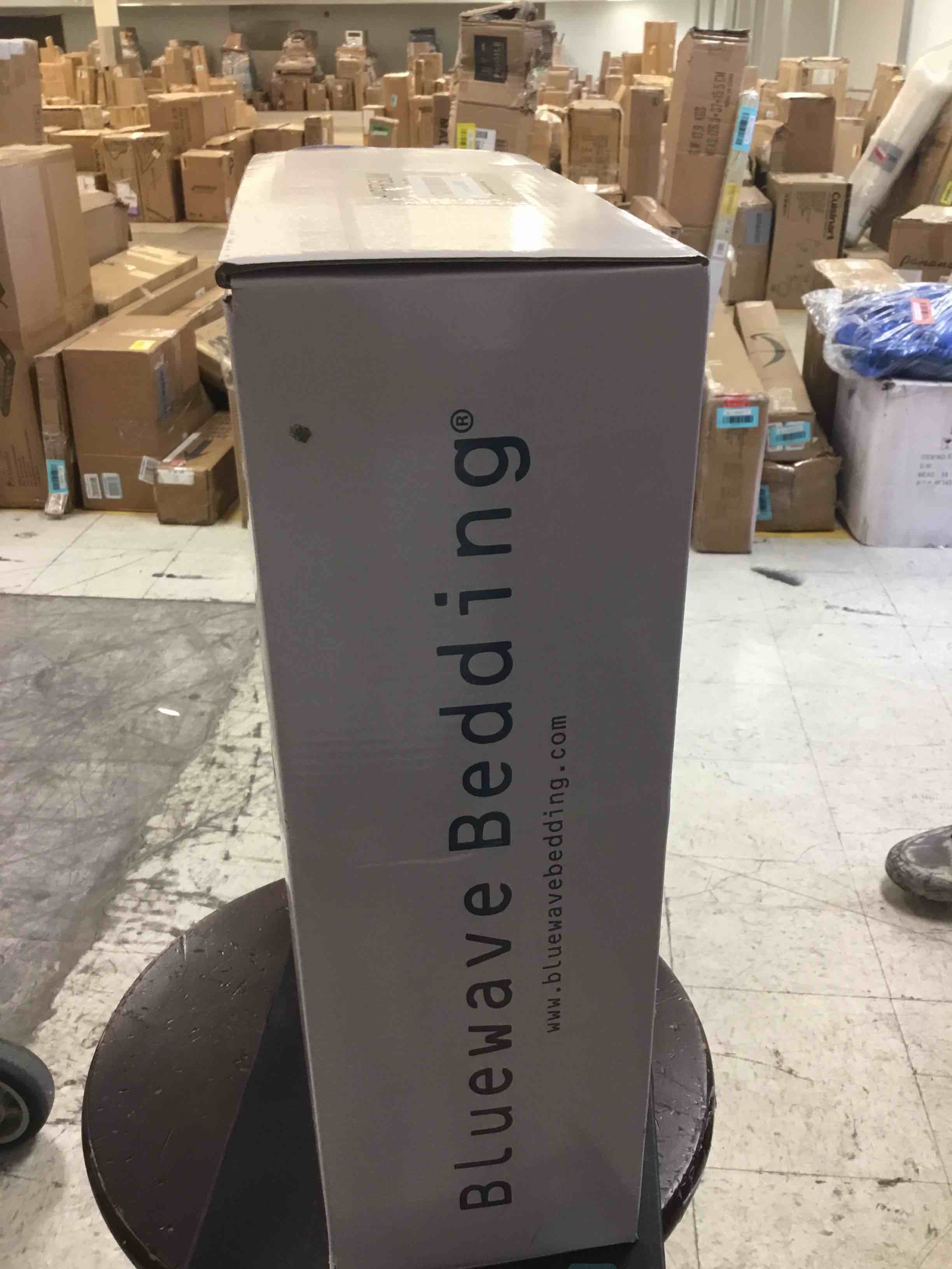 https://s3.amazonaws.com/lotting-images-prod/bidfta/BLU6468812_1721402225273.jpeg