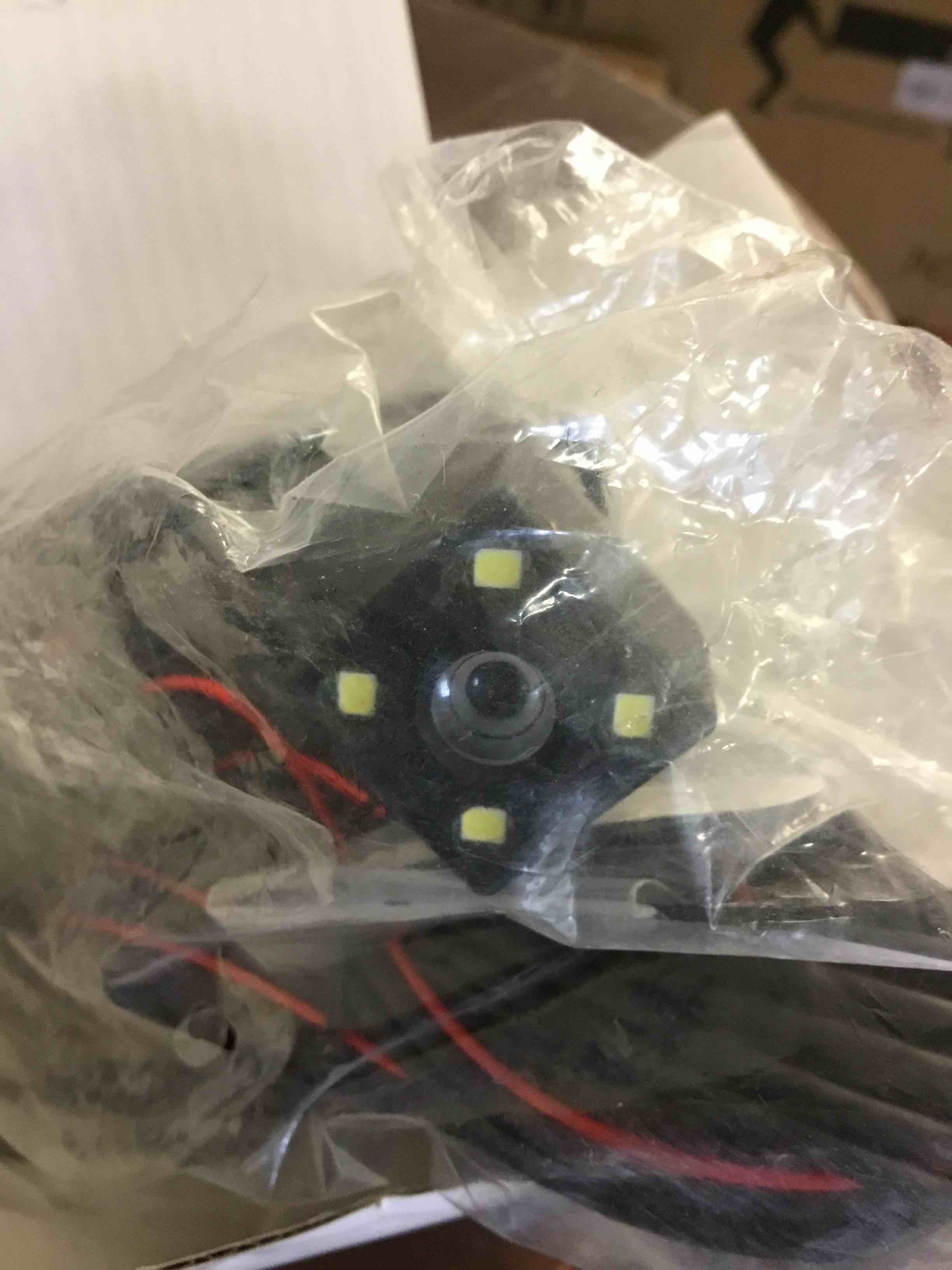 https://s3.amazonaws.com/lotting-images-prod/bidfta/BLU6469515_1723576077449.jpeg
