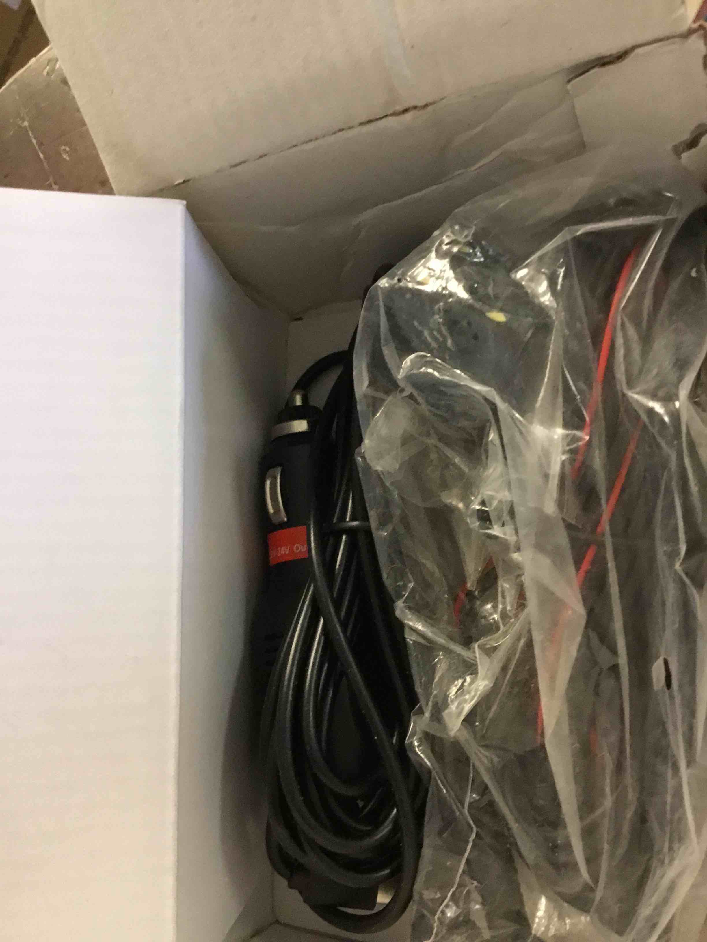 https://s3.amazonaws.com/lotting-images-prod/bidfta/BLU6469515_1723576086429.jpeg