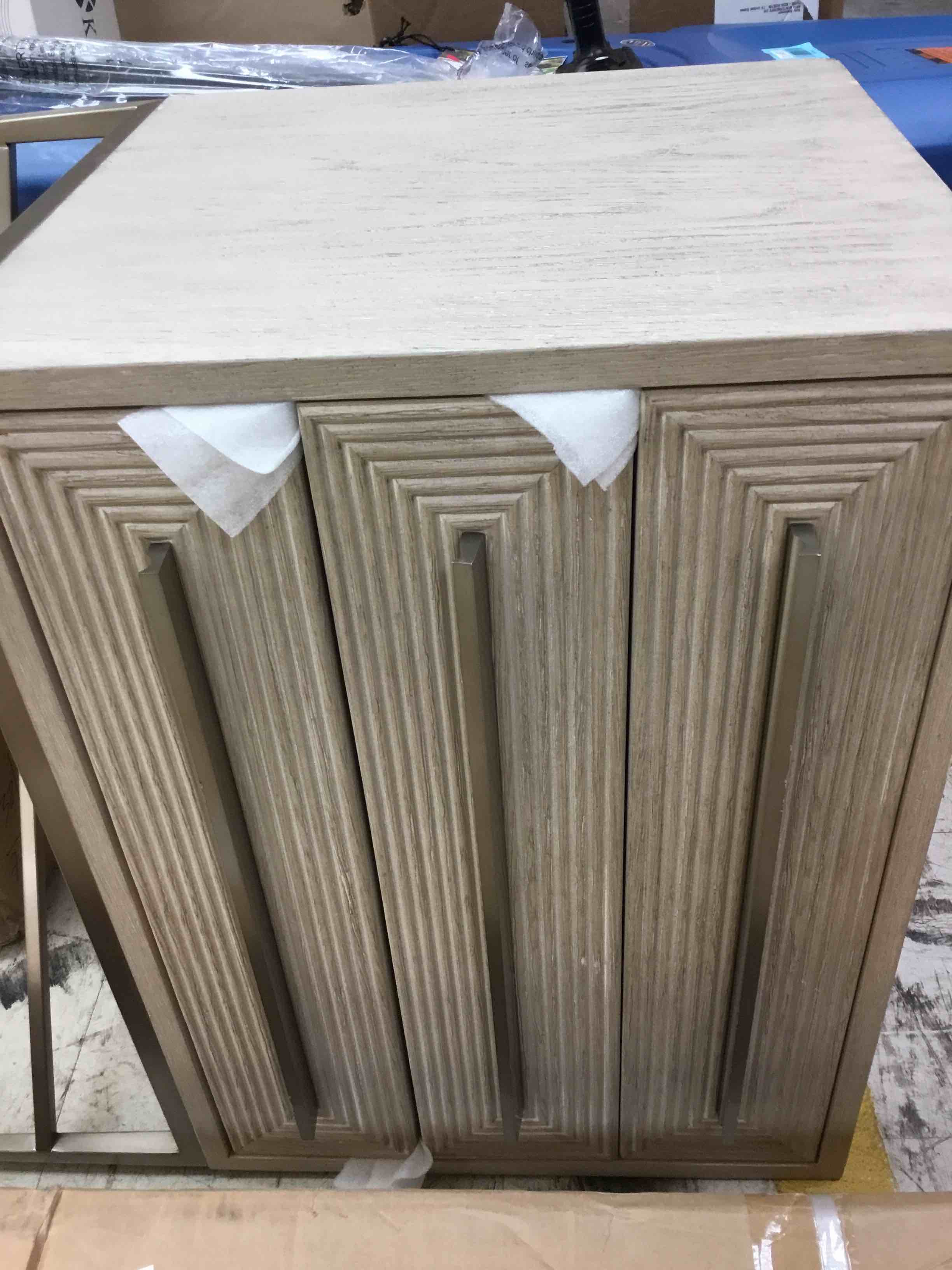 Nightstand 