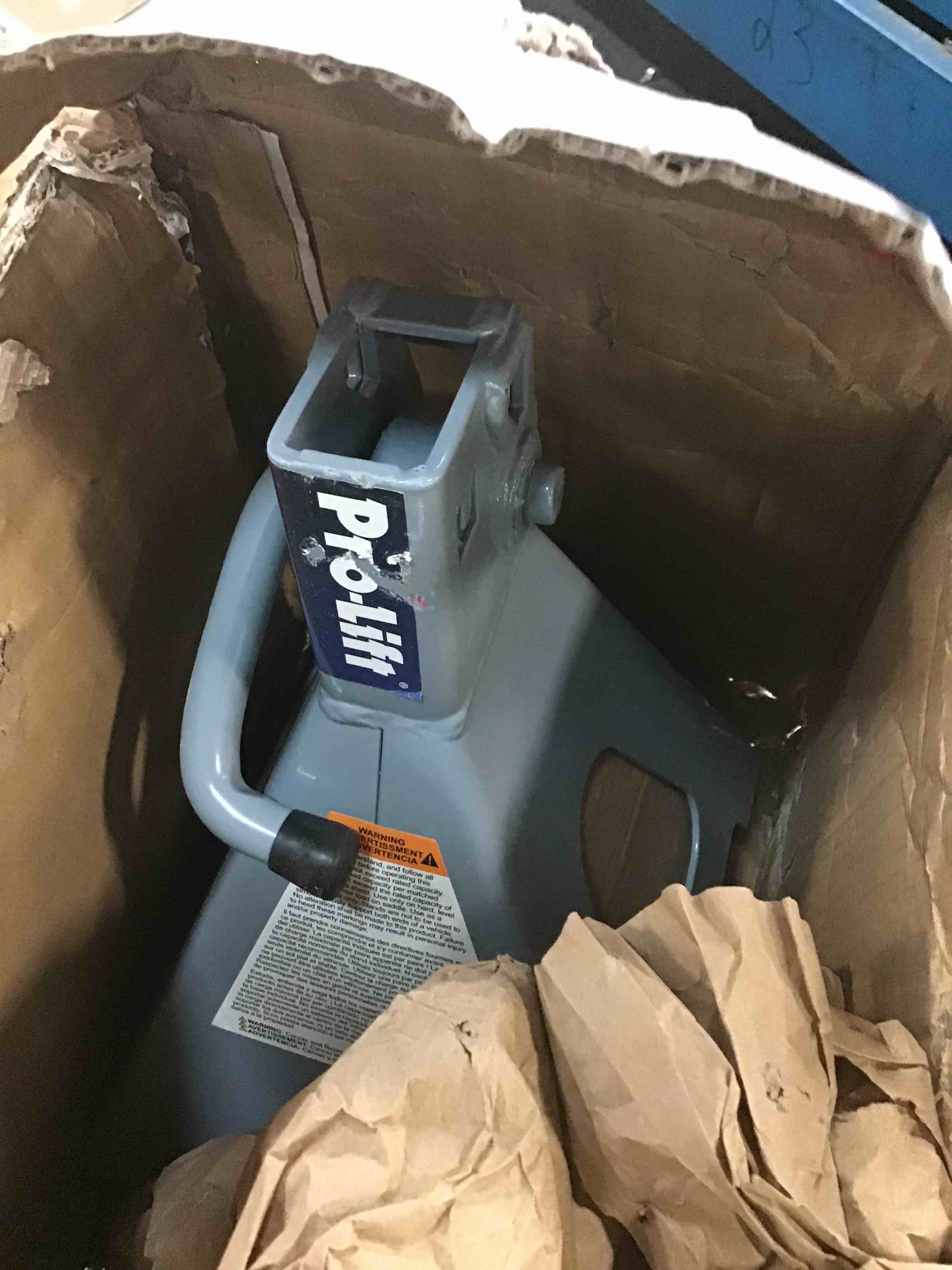 https://s3.amazonaws.com/lotting-images-prod/bidfta/BLU6471756_1718649220747.jpeg