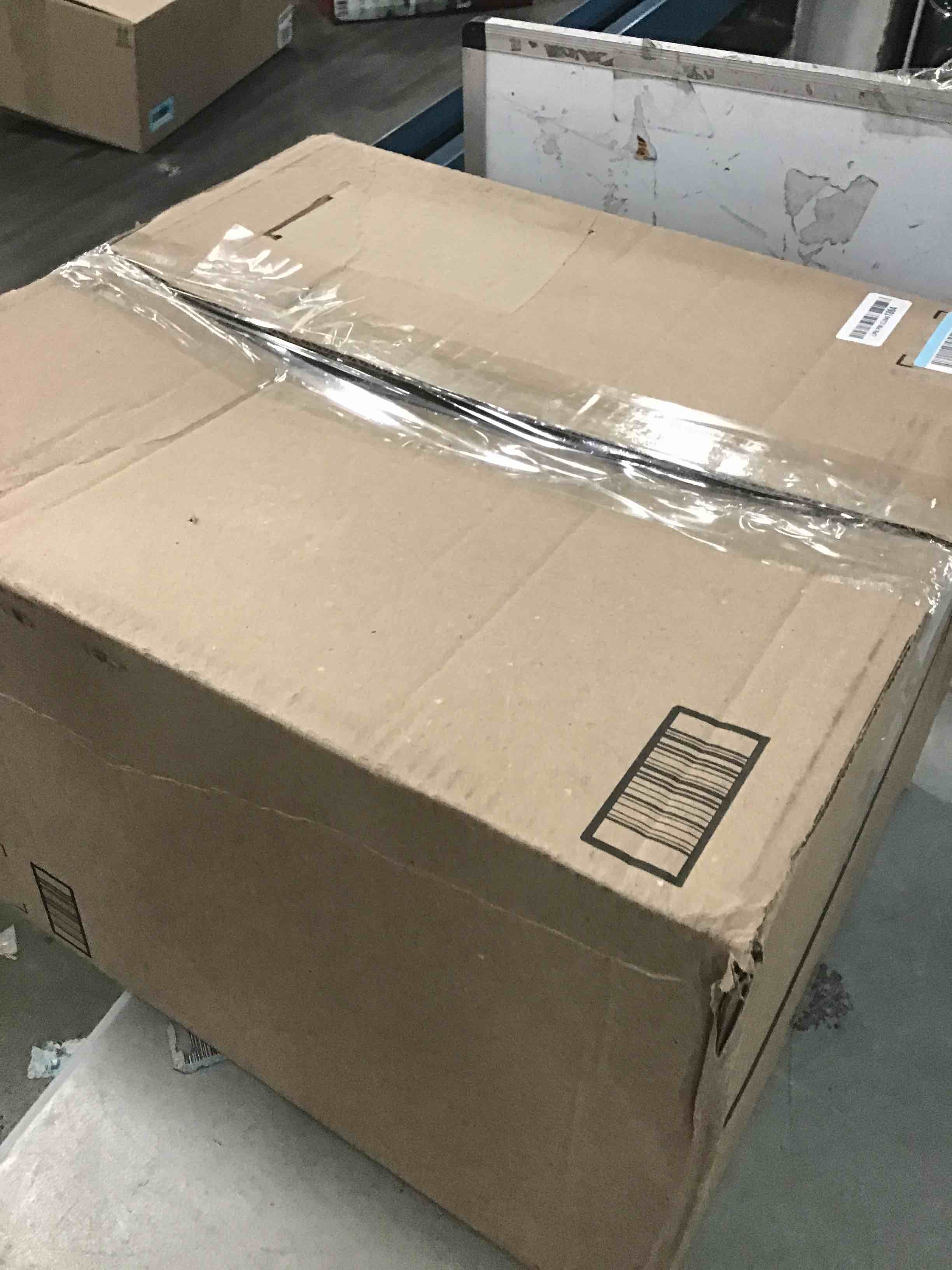 https://s3.amazonaws.com/lotting-images-prod/bidfta/BLU6471885_1718718242533.jpeg