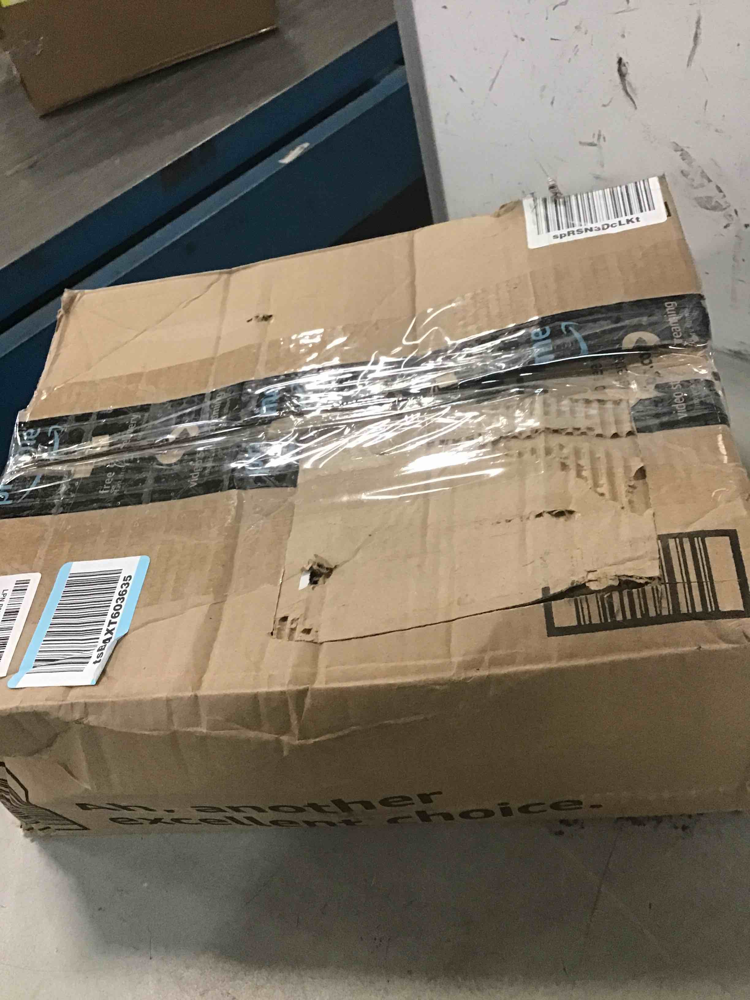https://s3.amazonaws.com/lotting-images-prod/bidfta/BLU6471893_1718720621625.jpeg