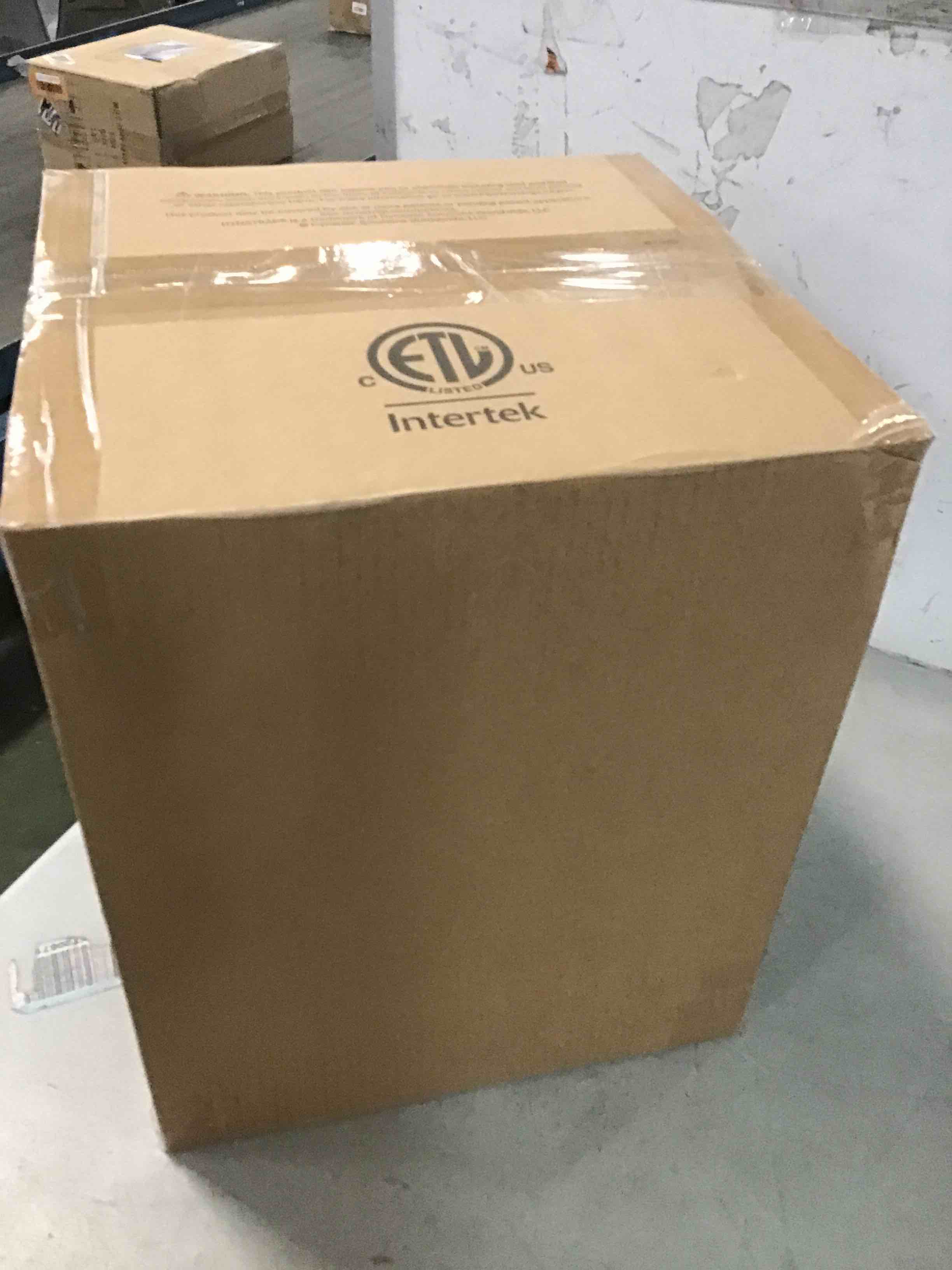 https://s3.amazonaws.com/lotting-images-prod/bidfta/BLU6471967_1718727768393.jpeg
