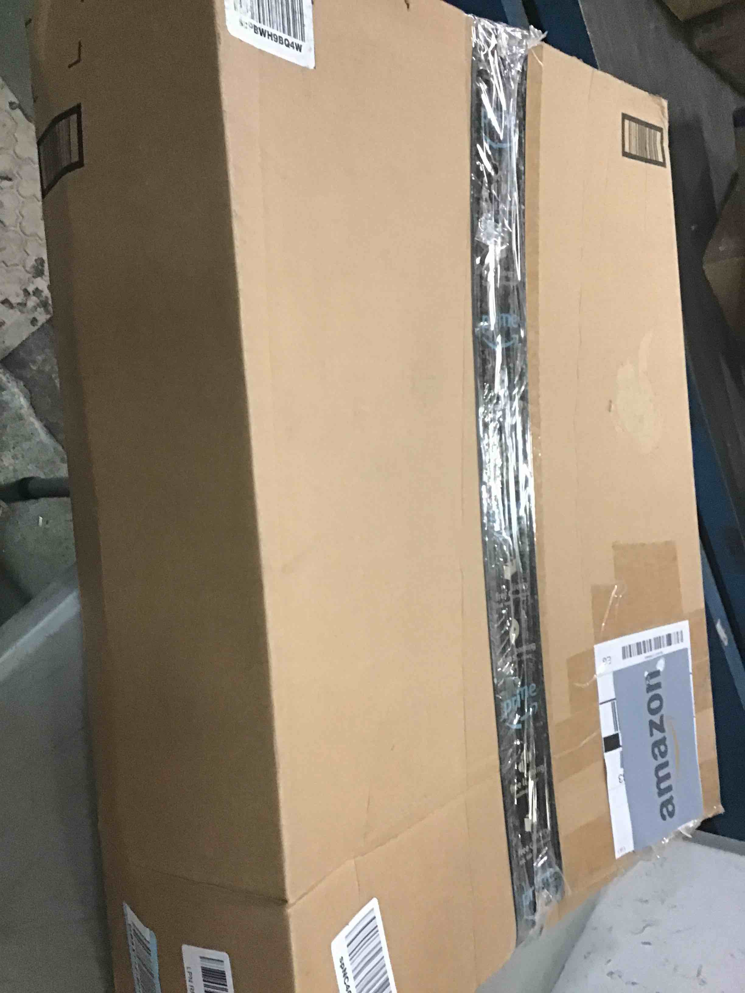 https://s3.amazonaws.com/lotting-images-prod/bidfta/BLU6471985_1718731532656.jpeg