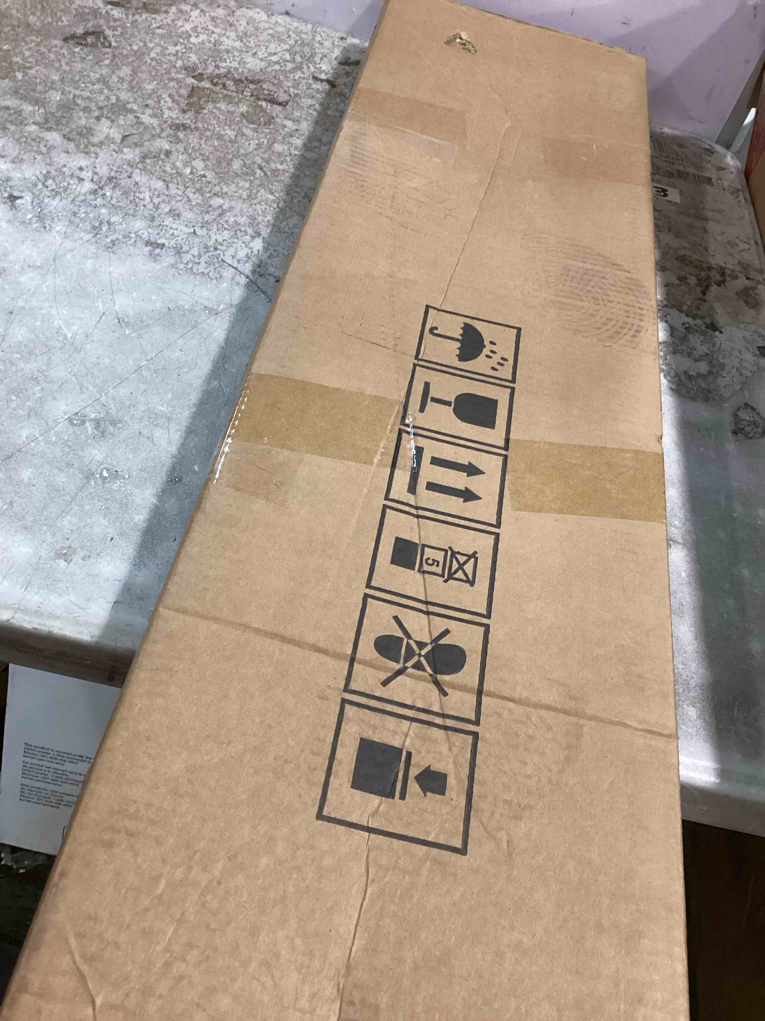 https://s3.amazonaws.com/lotting-images-prod/bidfta/BLU6472315_1718825068113.jpeg