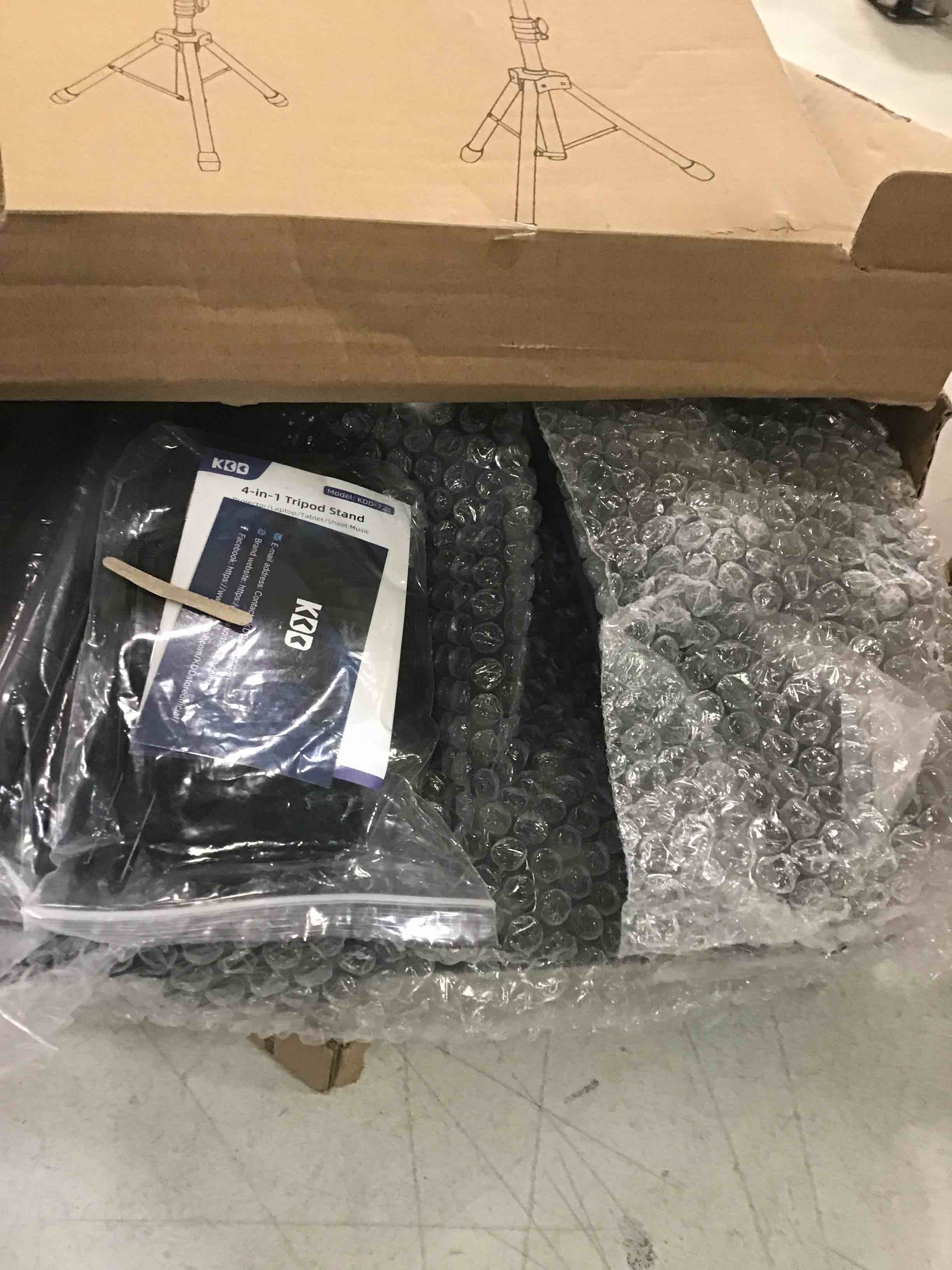 https://s3.amazonaws.com/lotting-images-prod/bidfta/BLU6472402_1718888278123.jpeg