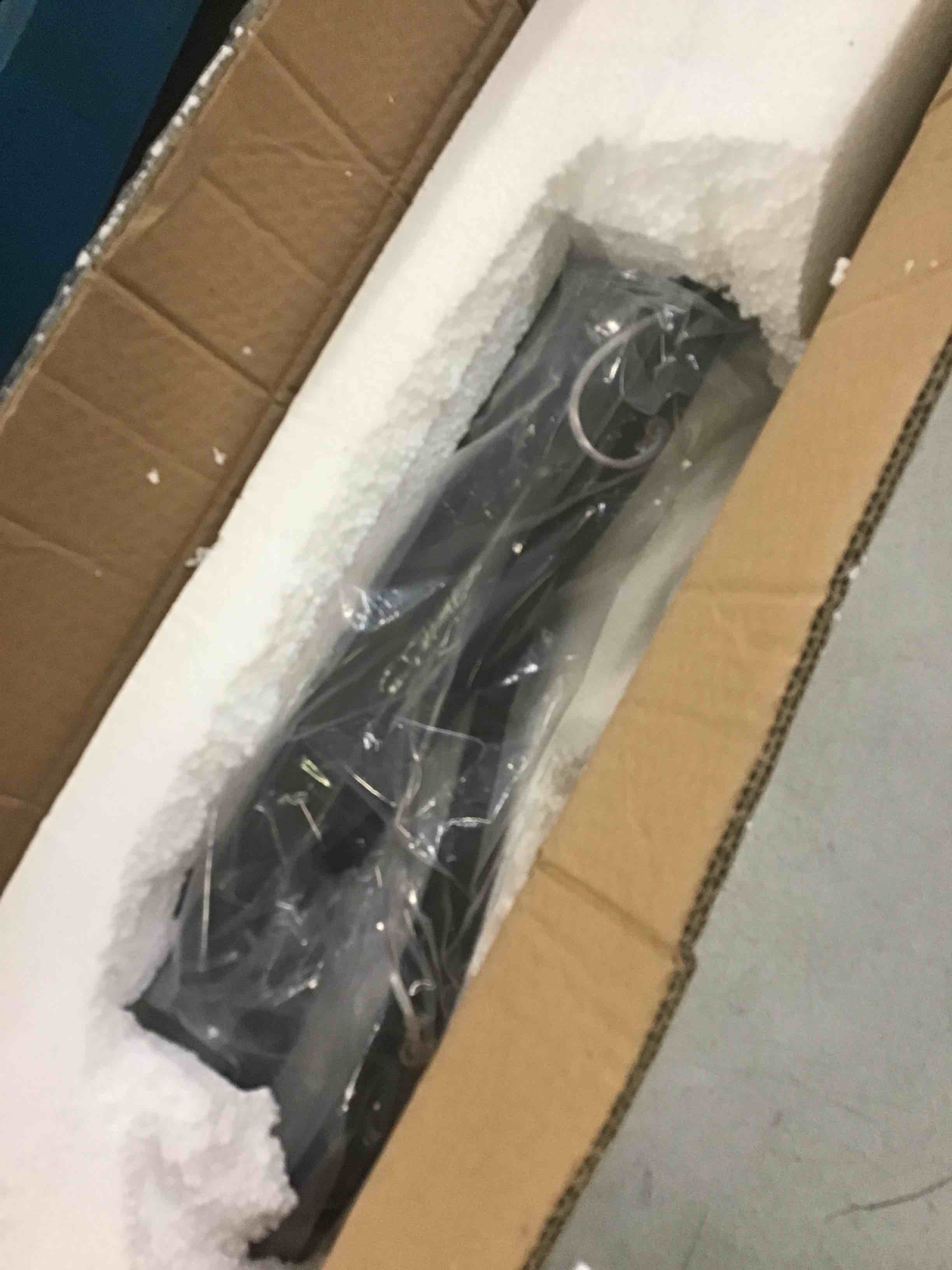https://s3.amazonaws.com/lotting-images-prod/bidfta/BLU6472509_1718898257717.jpeg