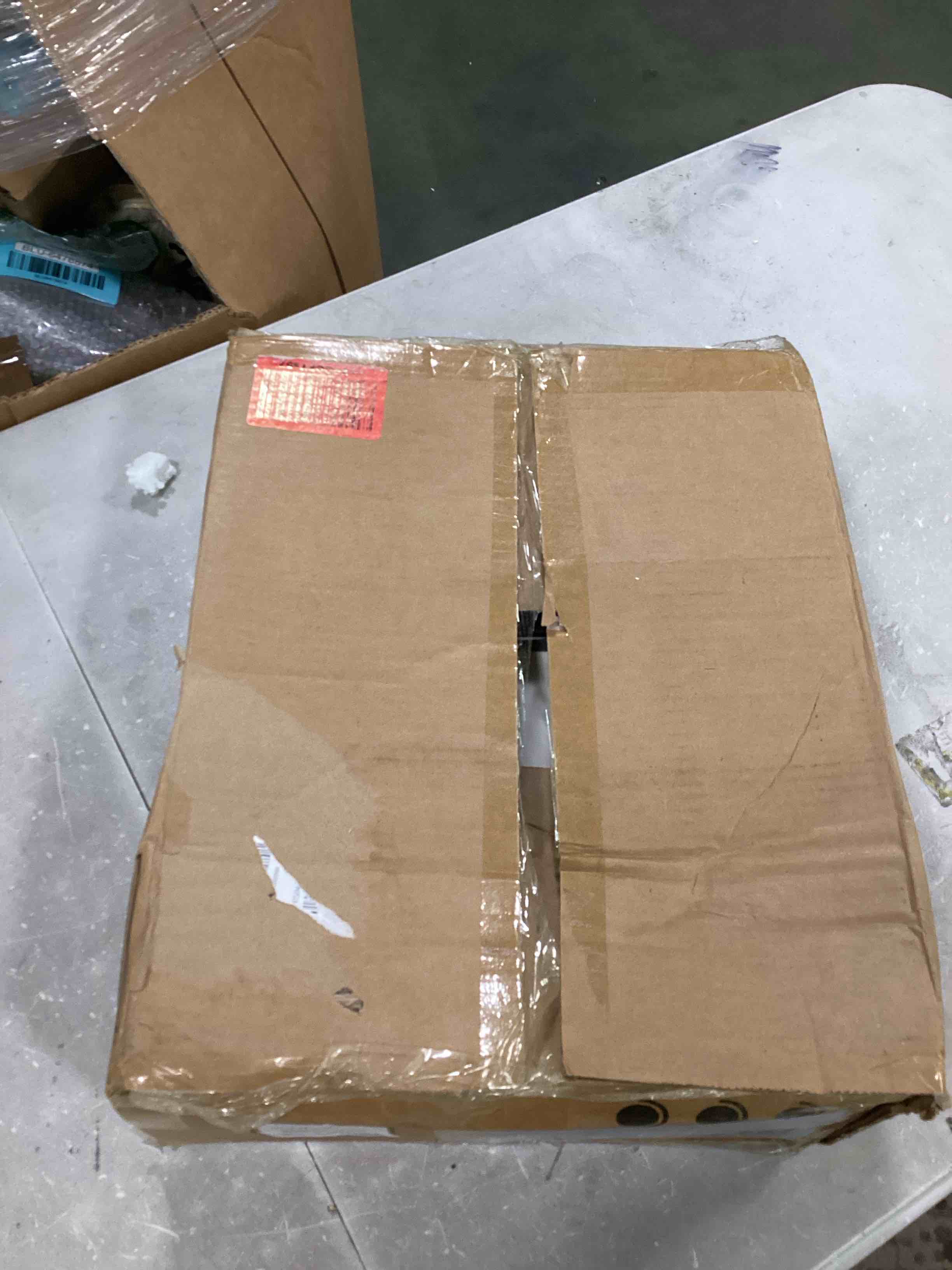 https://s3.amazonaws.com/lotting-images-prod/bidfta/BLU6476899_1722472135376.jpeg
