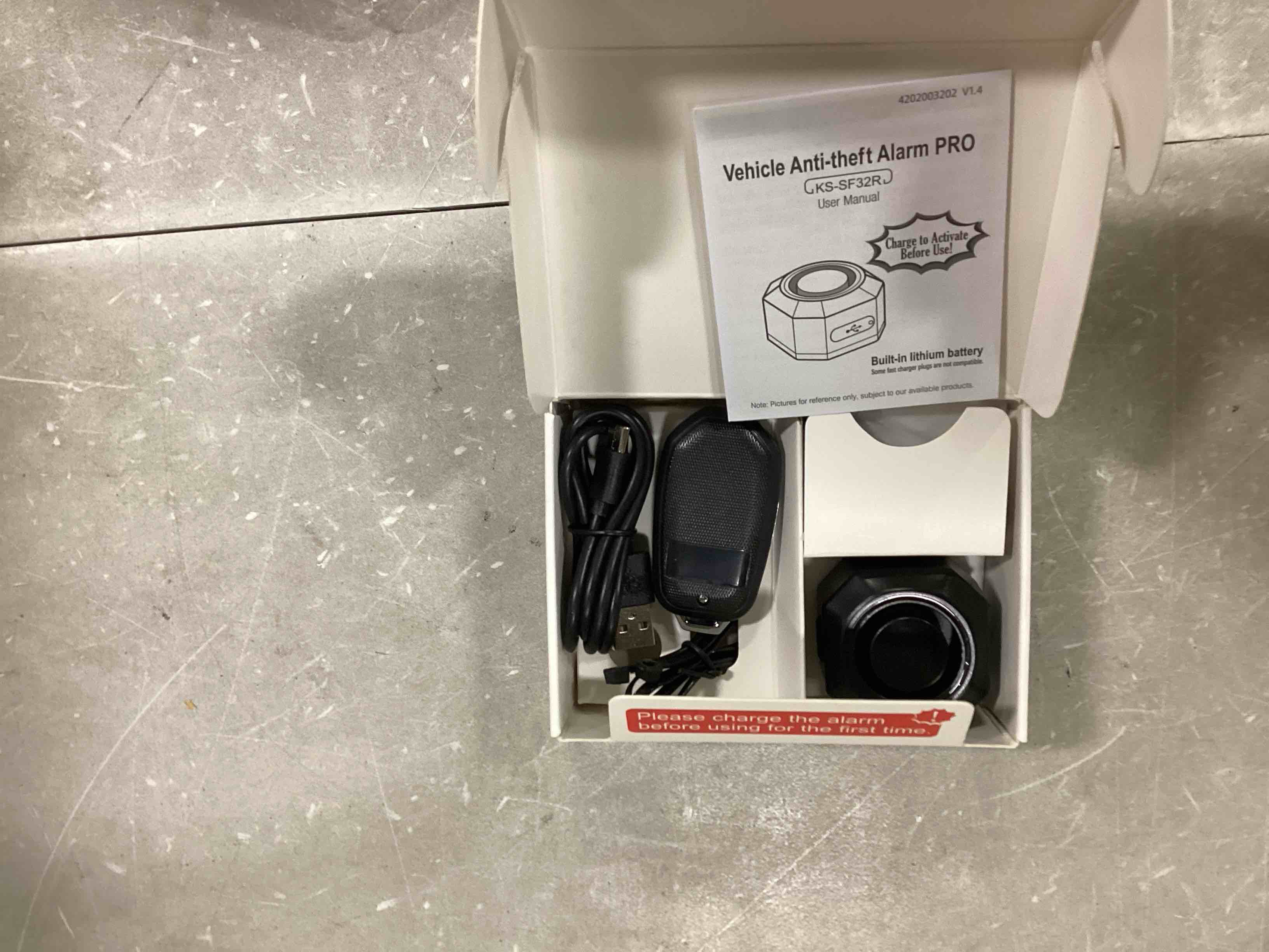 https://s3.amazonaws.com/lotting-images-prod/bidfta/BLU6476994_1722484376292.jpeg