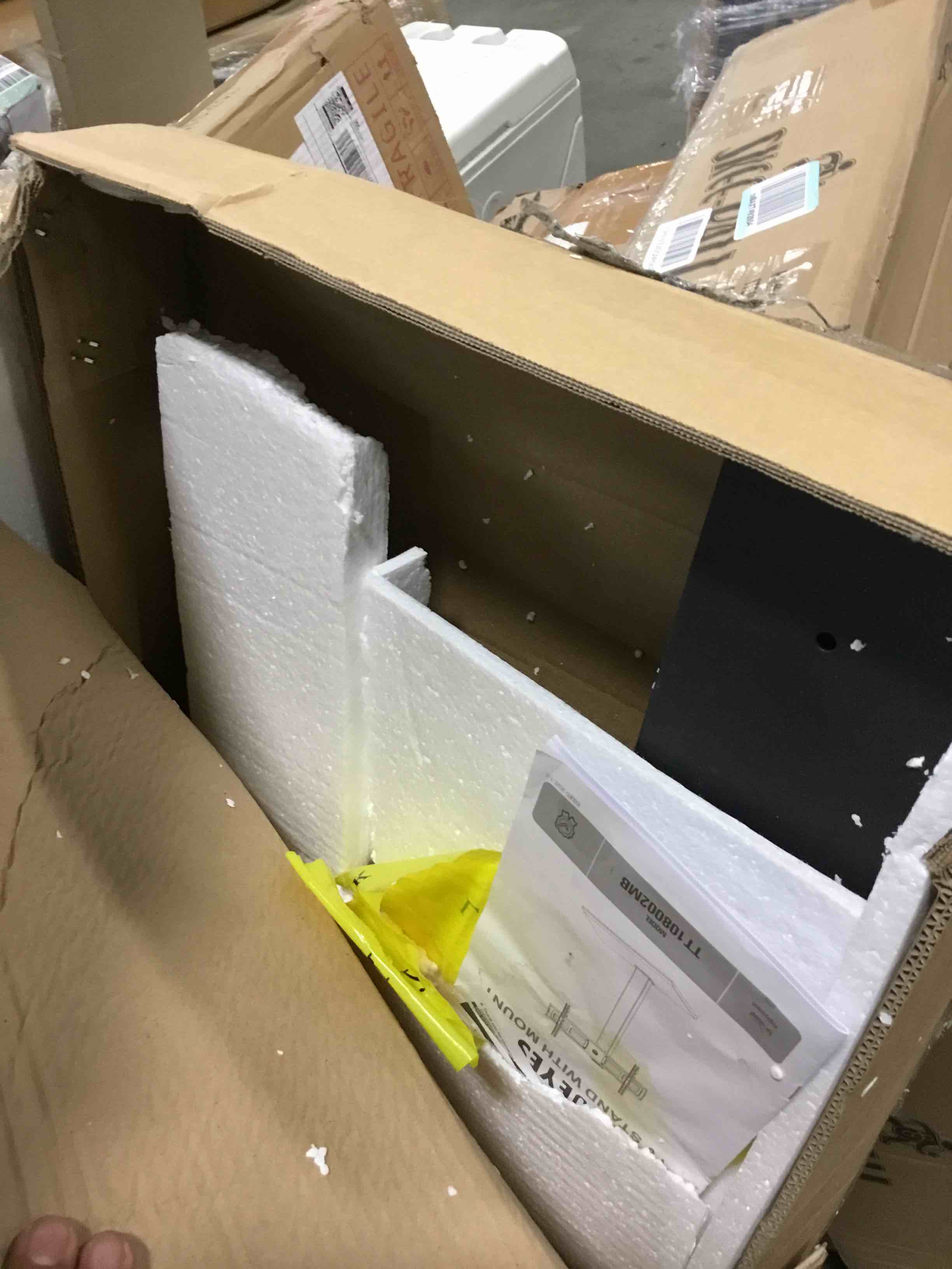 https://s3.amazonaws.com/lotting-images-prod/bidfta/BLU6477172_1722905391356.jpeg