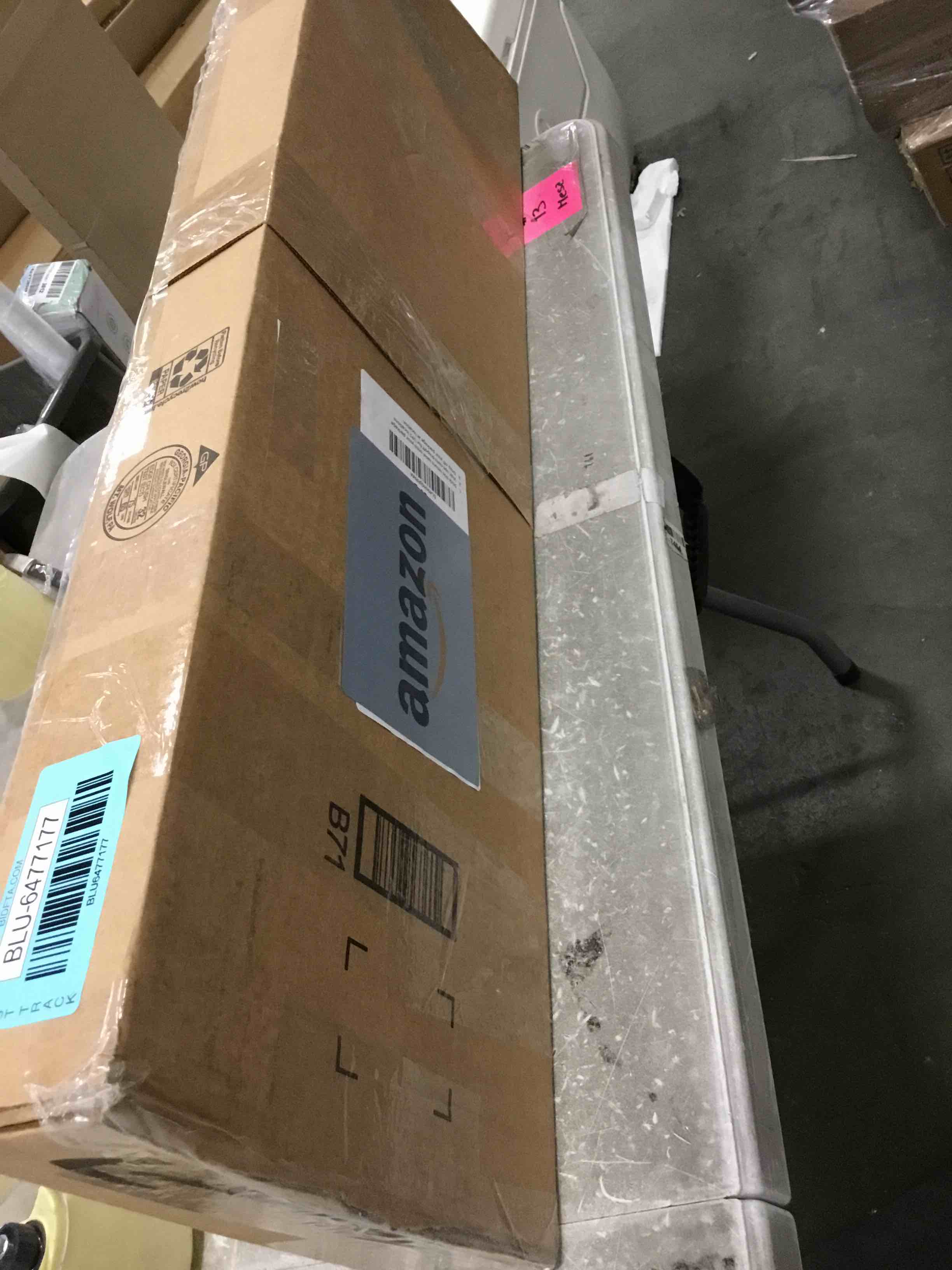 https://s3.amazonaws.com/lotting-images-prod/bidfta/BLU6477177_1722908431523.jpeg