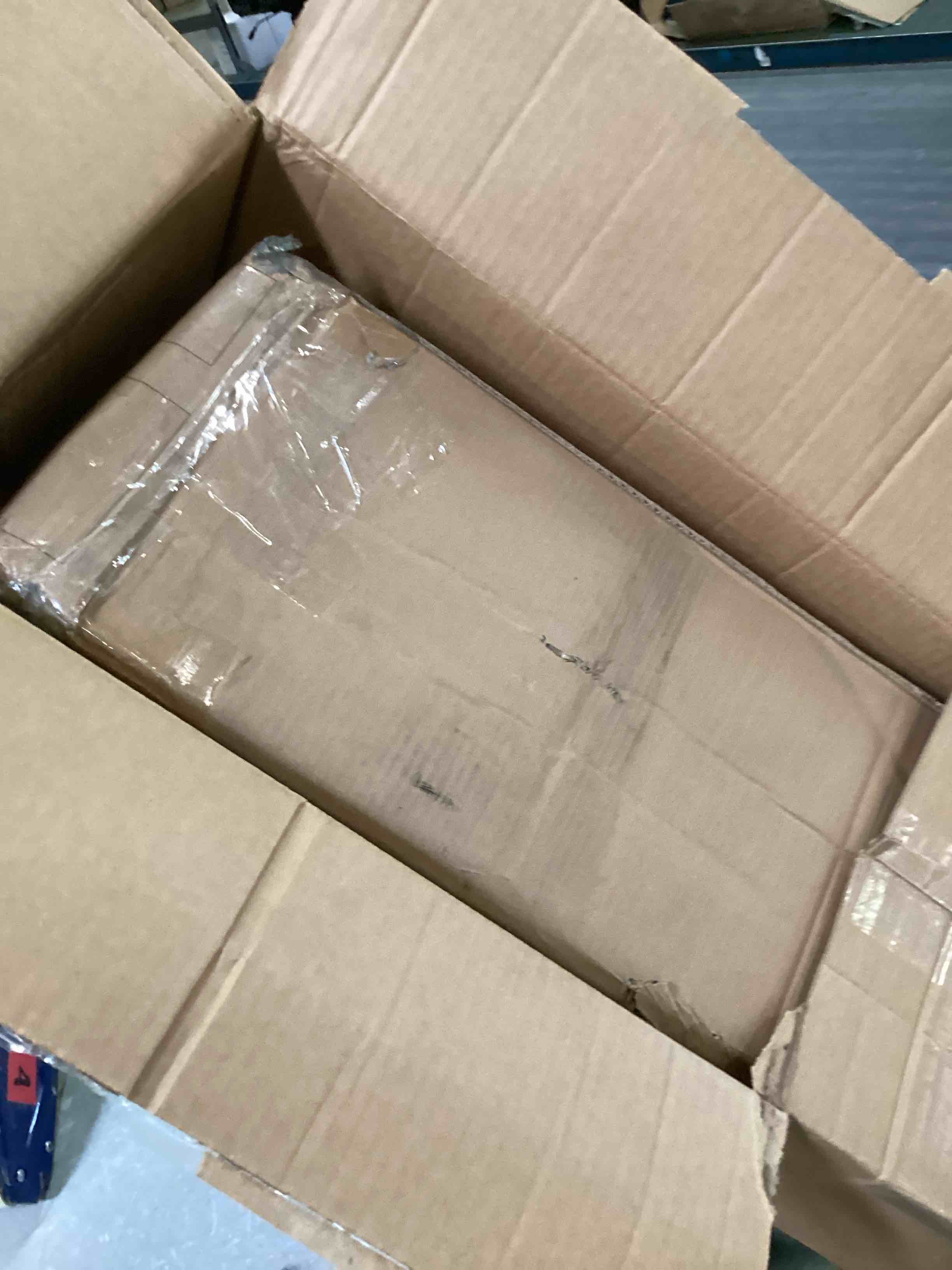 https://s3.amazonaws.com/lotting-images-prod/bidfta/BLU6477270_1722955537809.jpeg