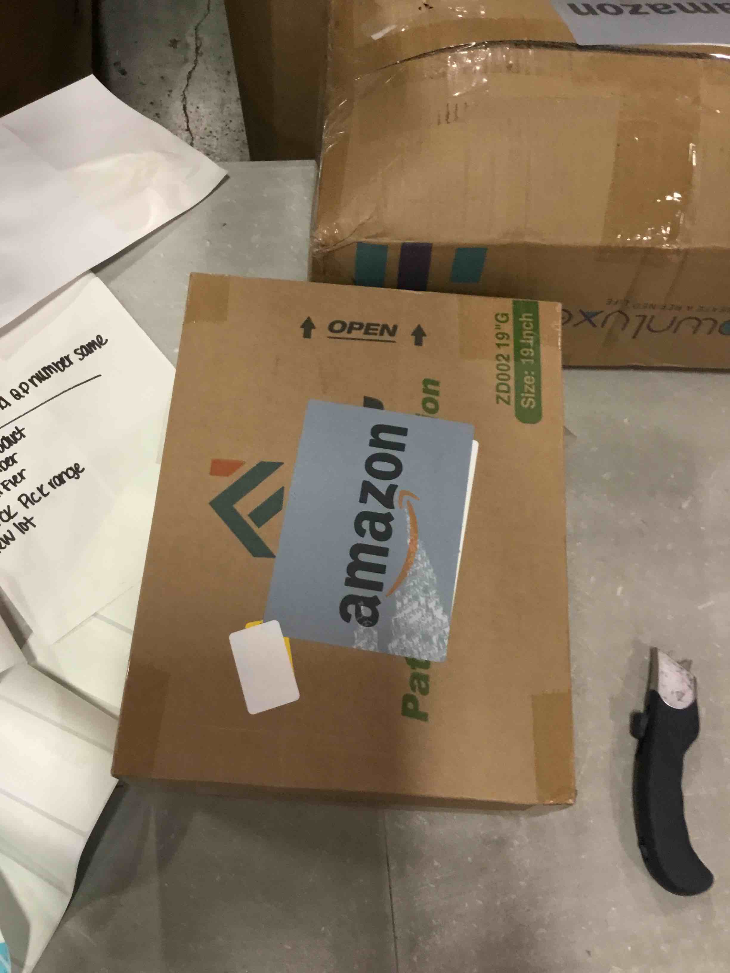 https://s3.amazonaws.com/lotting-images-prod/bidfta/BLU6477857_1718984256393.jpeg