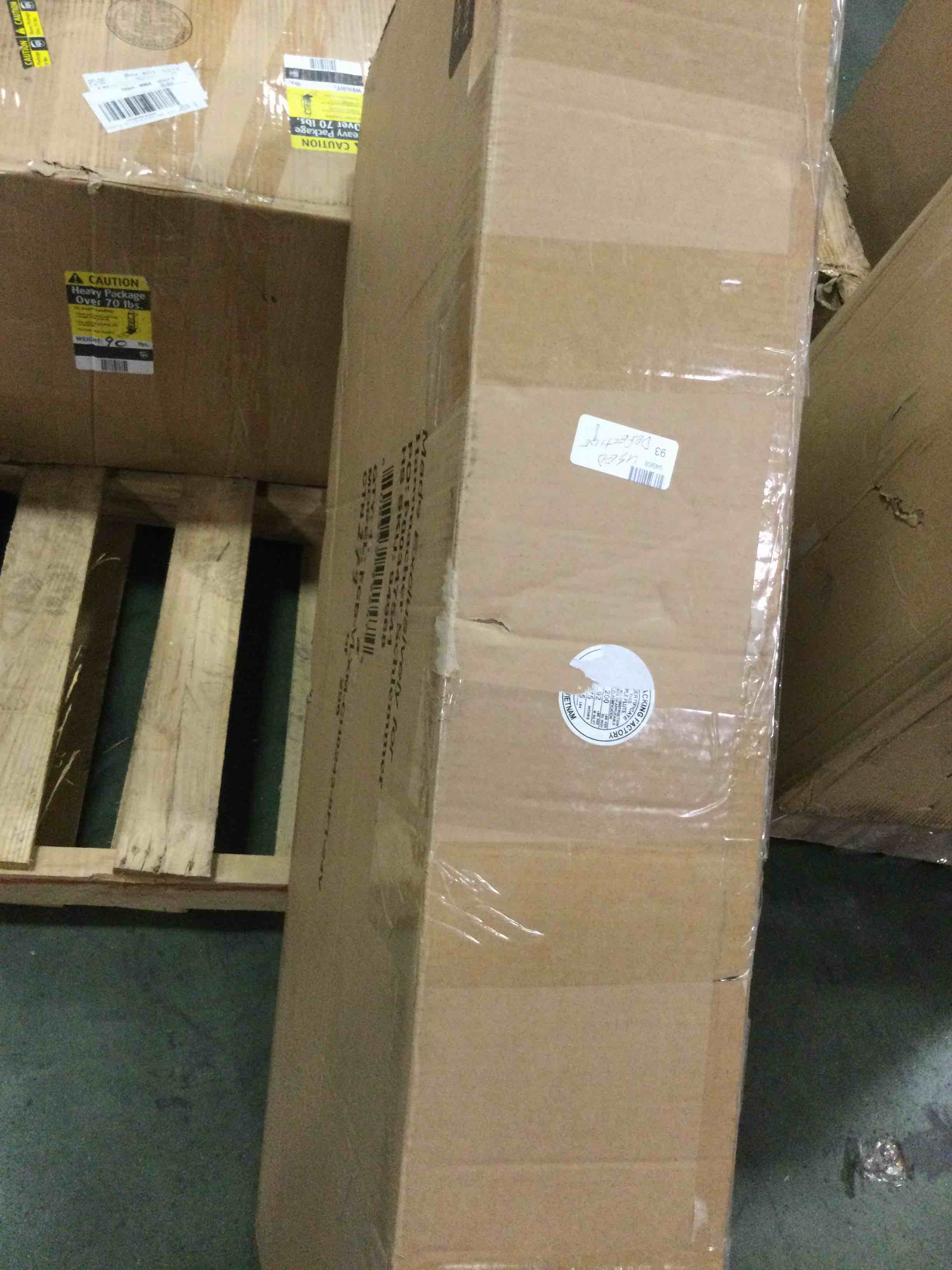 https://s3.amazonaws.com/lotting-images-prod/bidfta/BLU6478758_1719321390408.jpeg