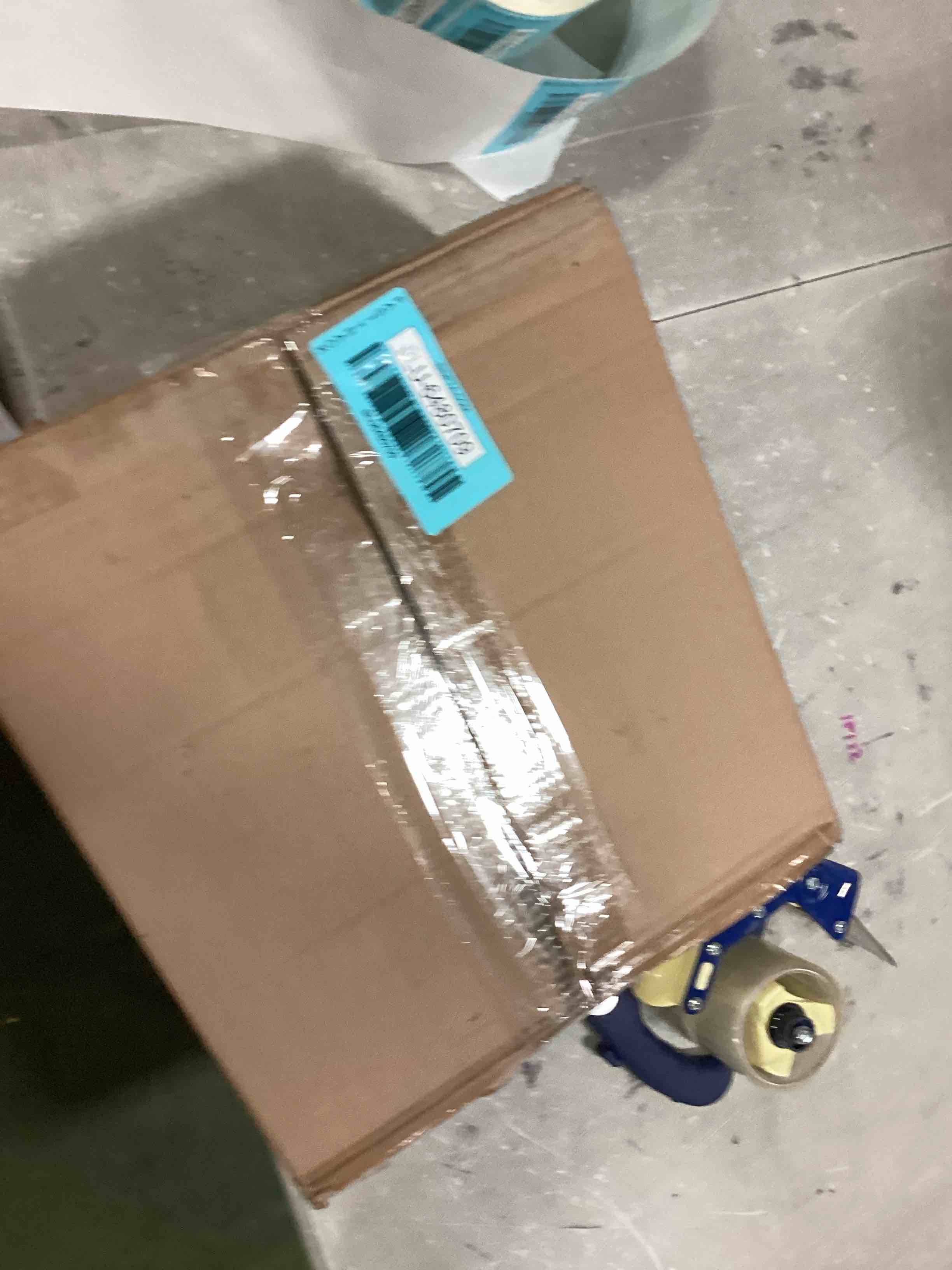 https://s3.amazonaws.com/lotting-images-prod/bidfta/BLU6480709_1719237023130.jpeg