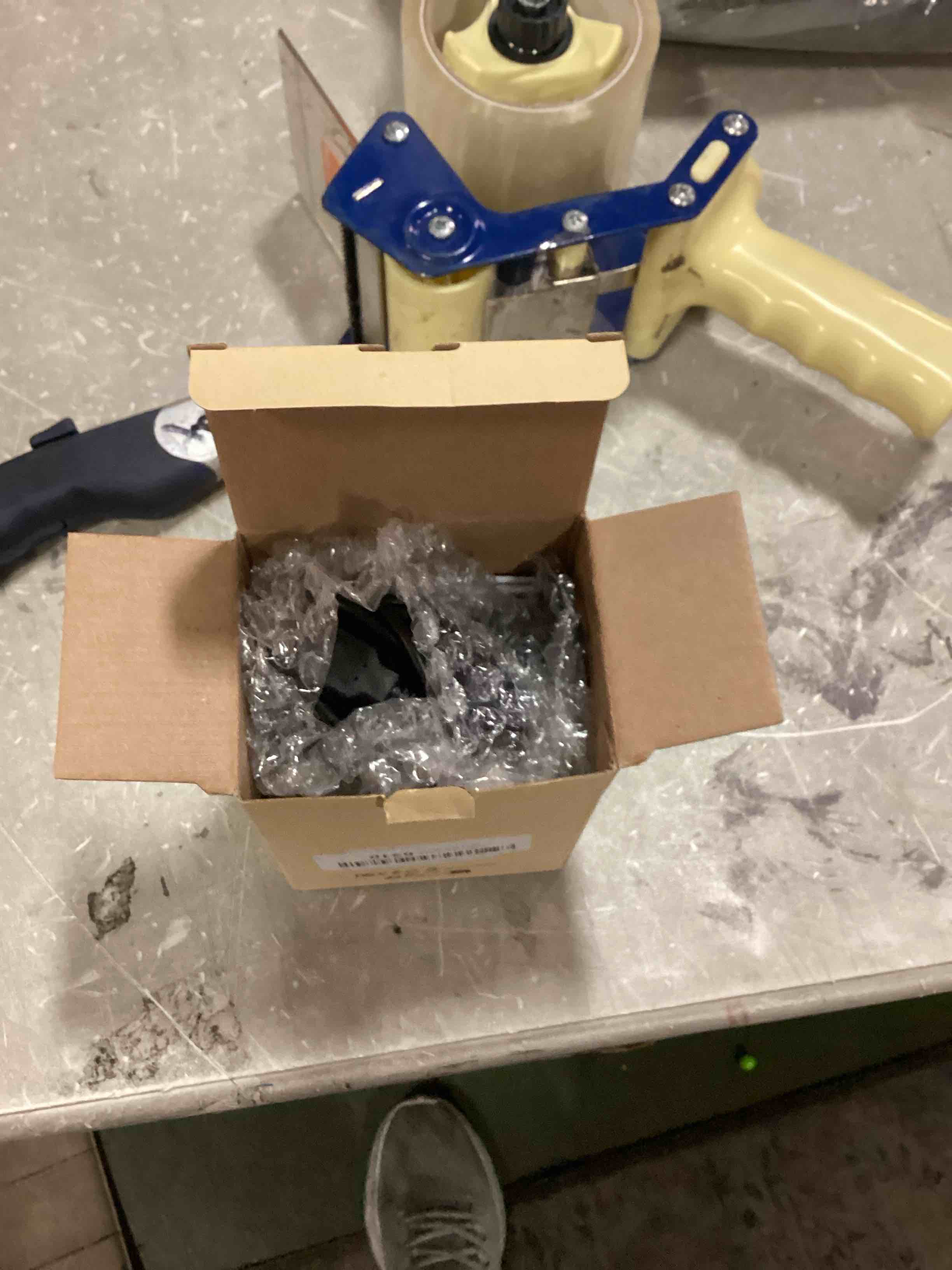 https://s3.amazonaws.com/lotting-images-prod/bidfta/BLU6480924_1719319512774.jpeg