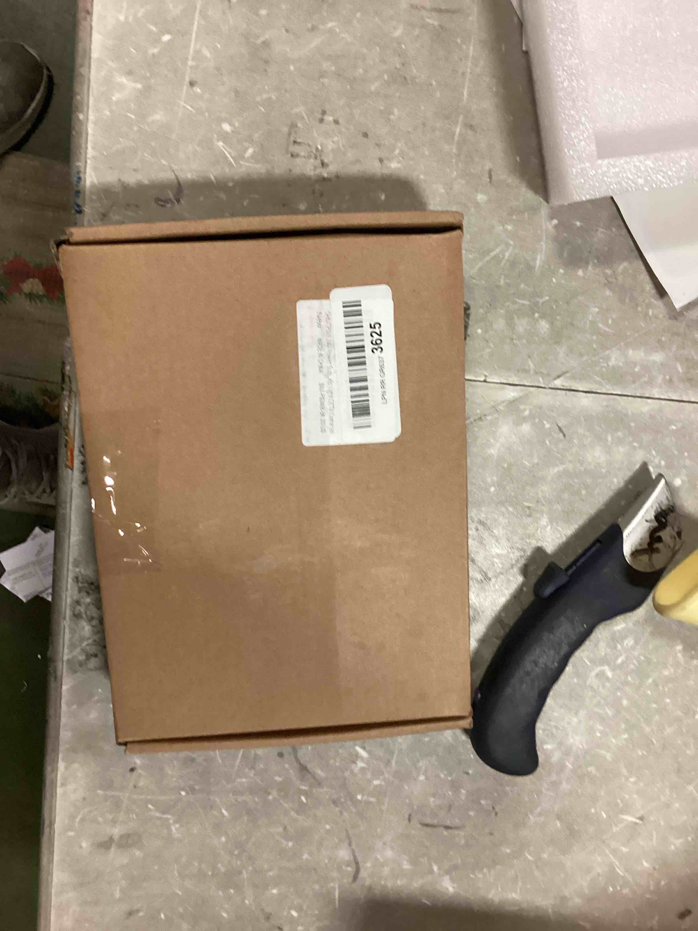 https://s3.amazonaws.com/lotting-images-prod/bidfta/BLU6481056_1719338200158.jpeg