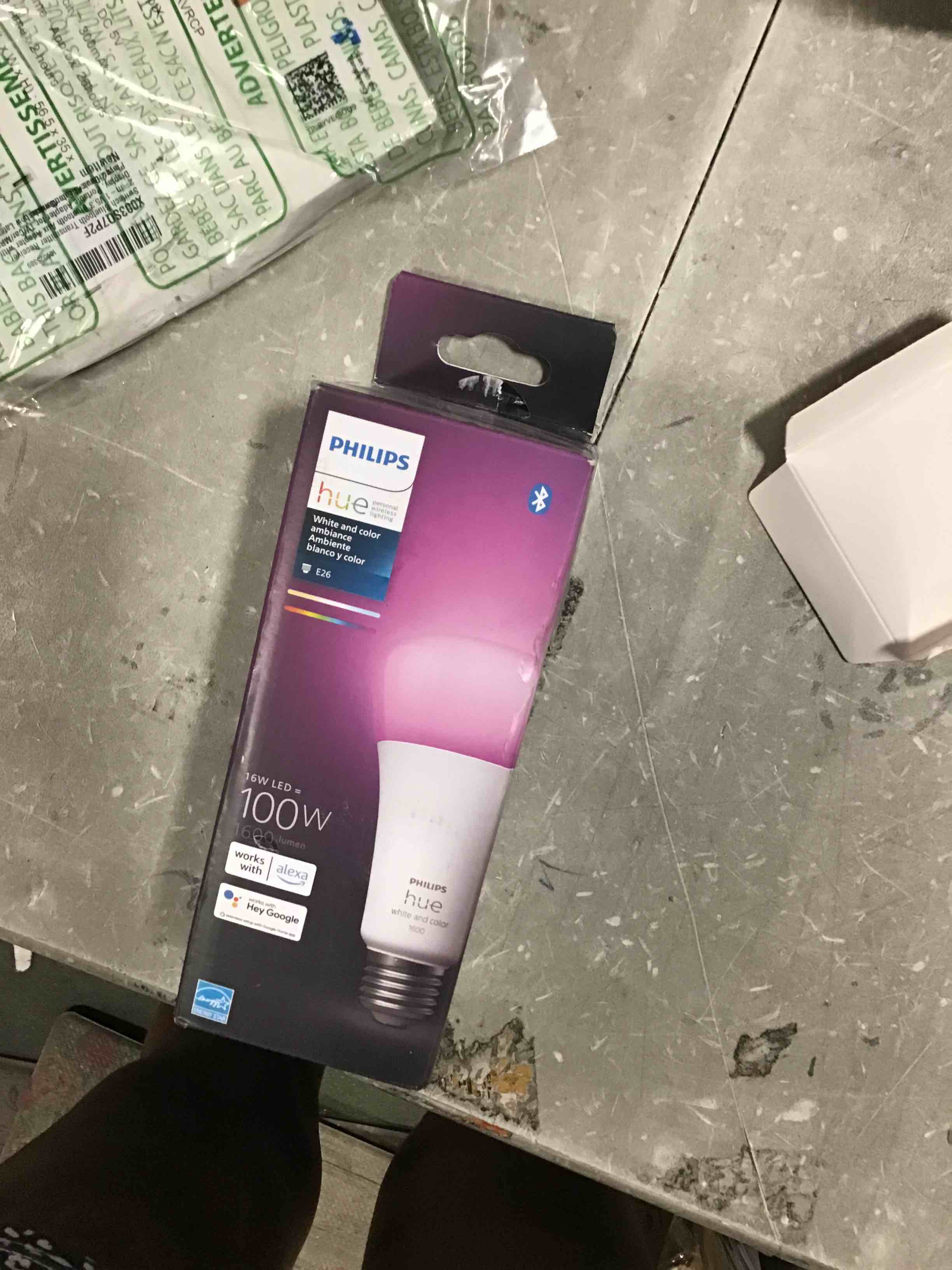 https://s3.amazonaws.com/lotting-images-prod/bidfta/BLU6481870_1719935547711.jpeg