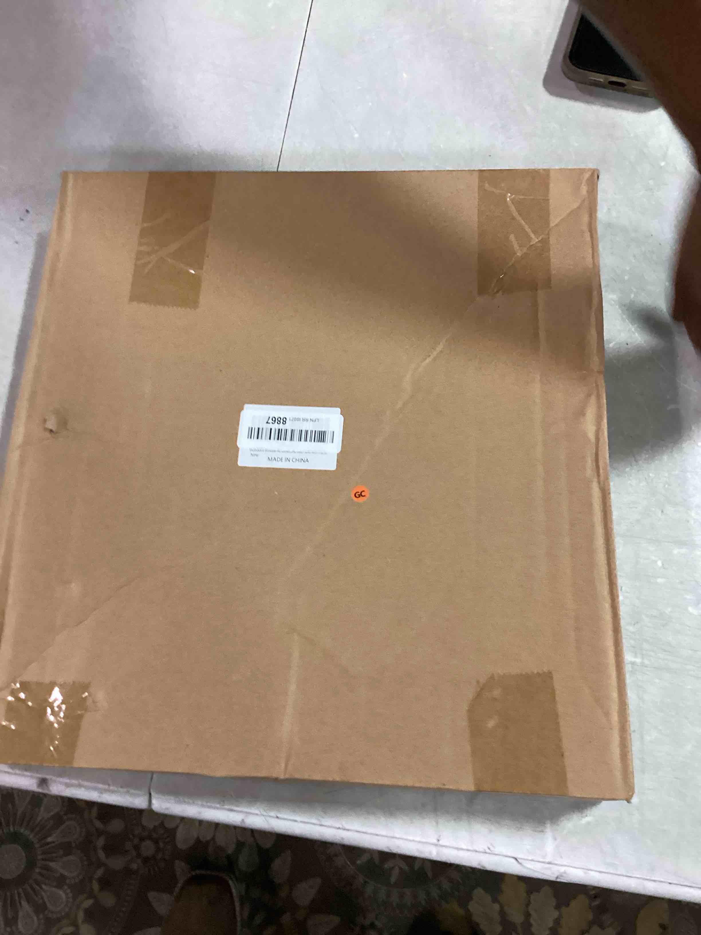 https://s3.amazonaws.com/lotting-images-prod/bidfta/BLU6482024_1718891091425.jpeg