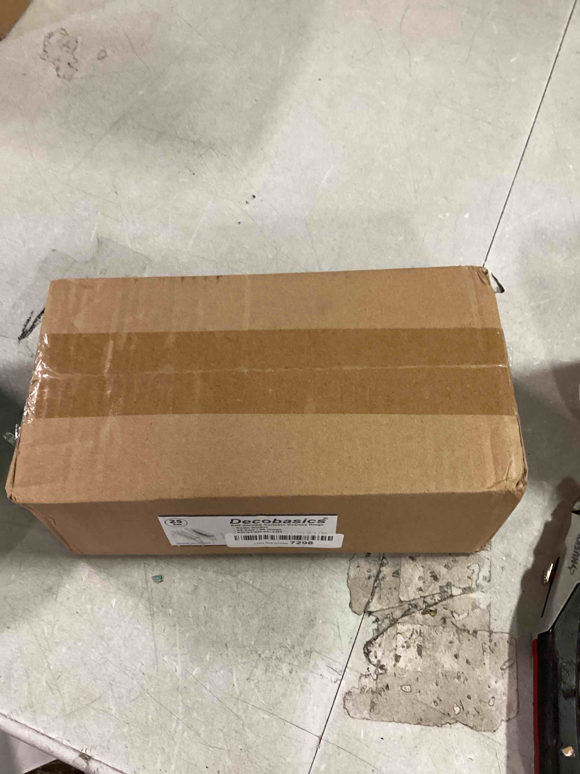 https://s3.amazonaws.com/lotting-images-prod/bidfta/BLU6482049_1718894291172.jpeg