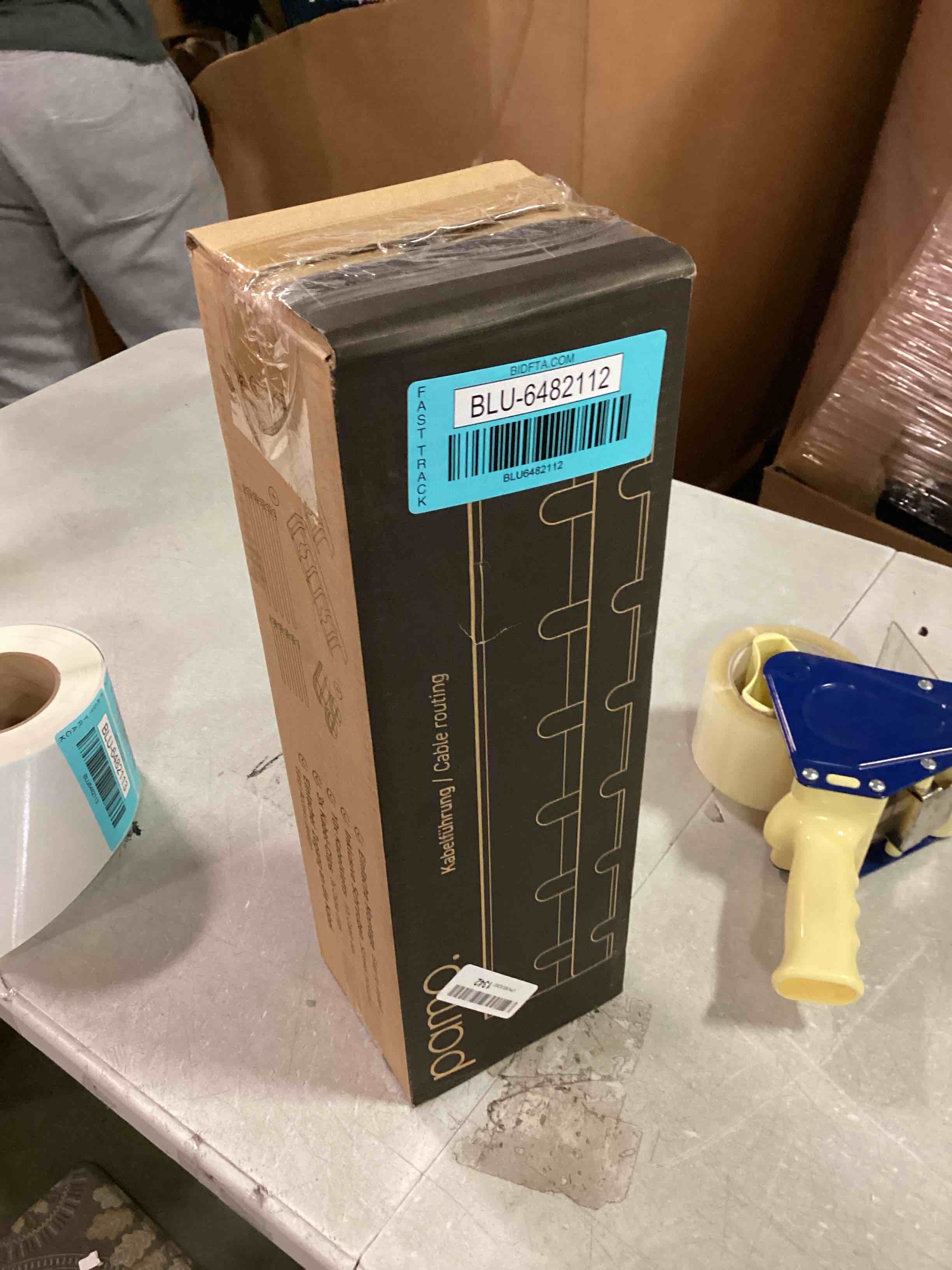 https://s3.amazonaws.com/lotting-images-prod/bidfta/BLU6482112_1718899062599.jpeg