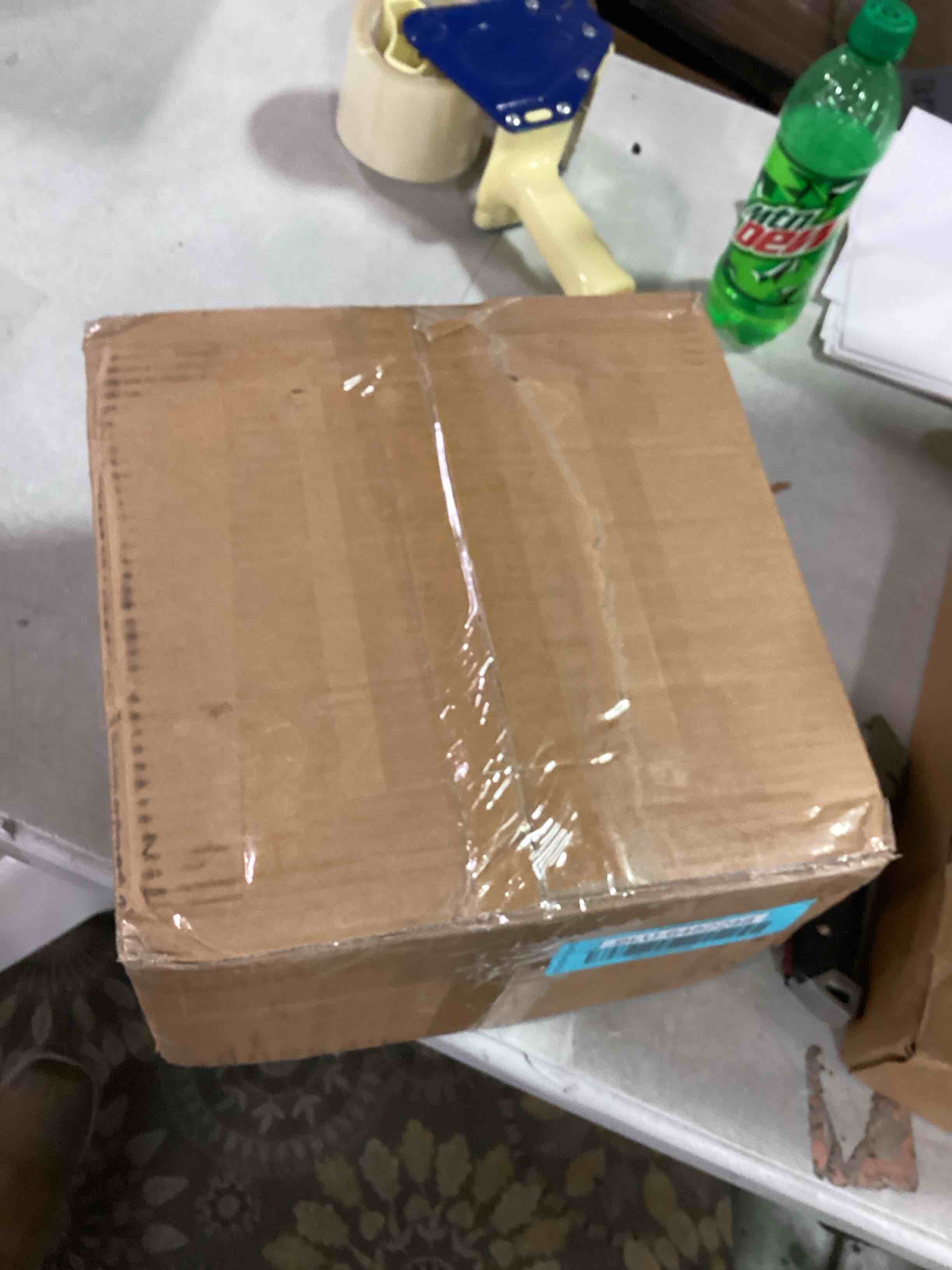 https://s3.amazonaws.com/lotting-images-prod/bidfta/BLU6482248_1718912933694.jpeg