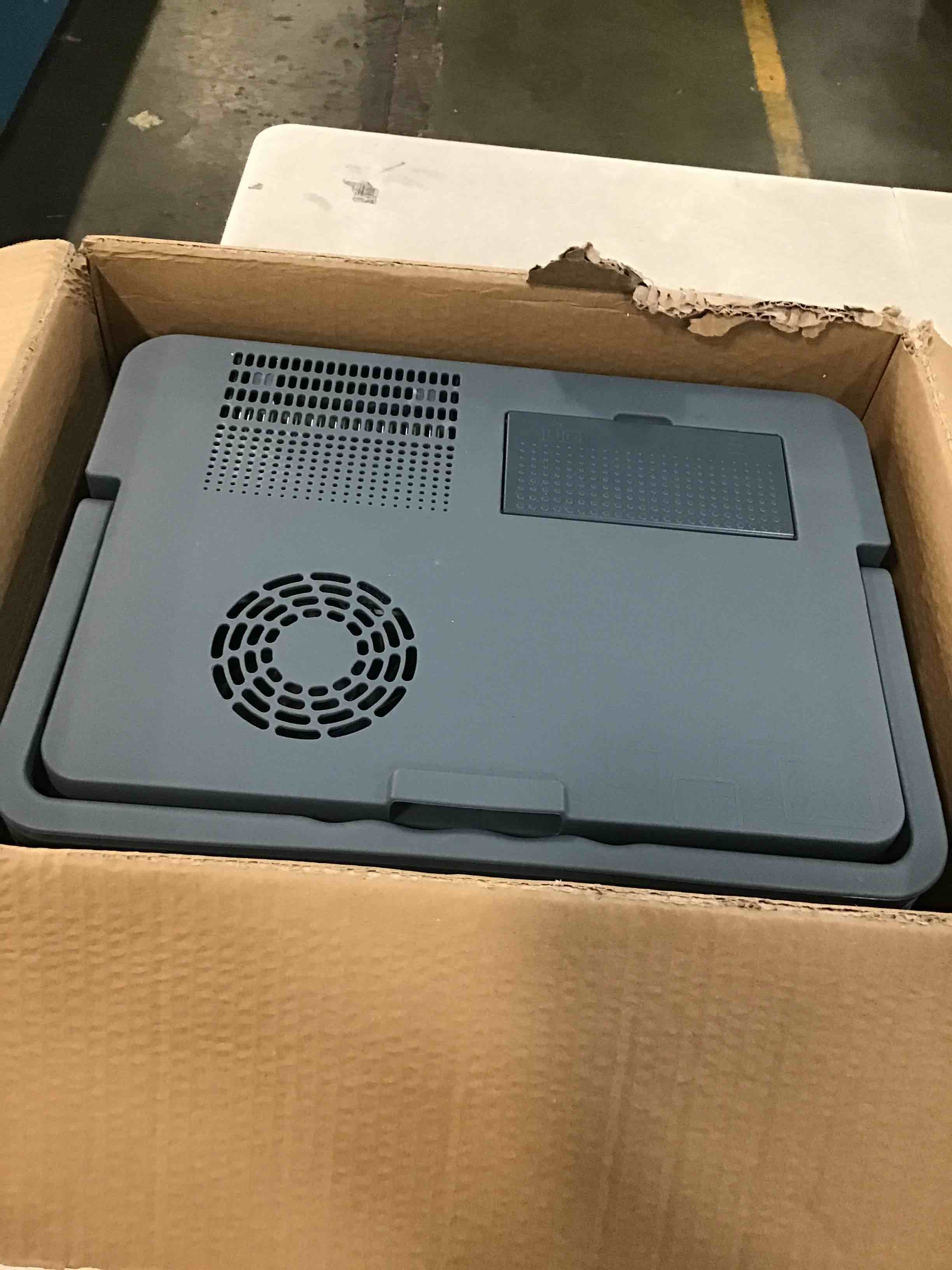 https://s3.amazonaws.com/lotting-images-prod/bidfta/BLU6482526_1719070966263.jpeg