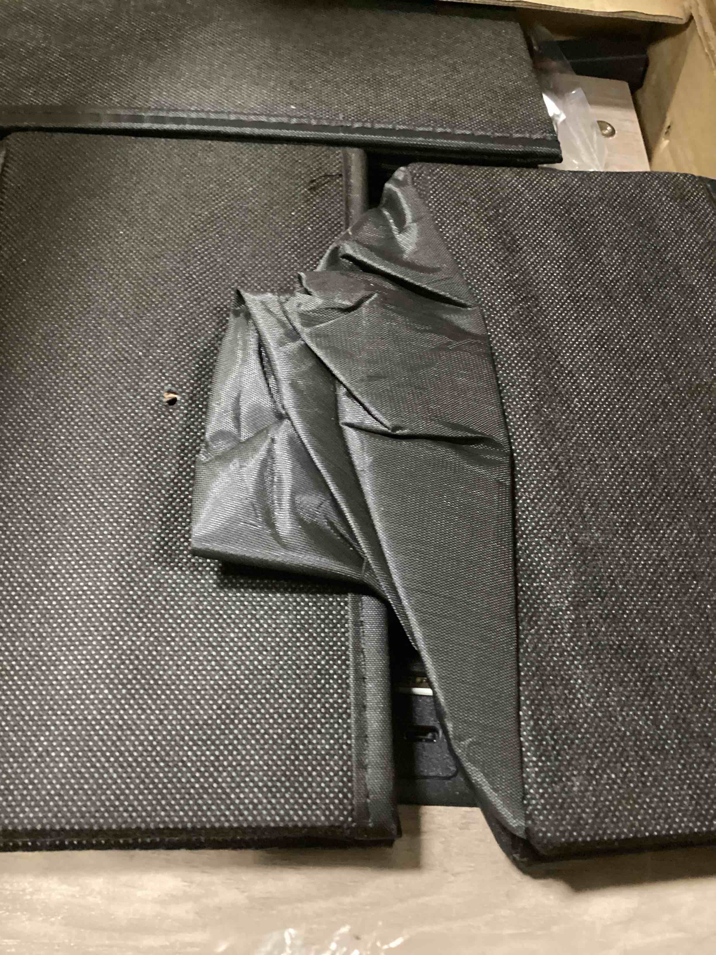 https://s3.amazonaws.com/lotting-images-prod/bidfta/BLU6482657_1719340615438.jpeg