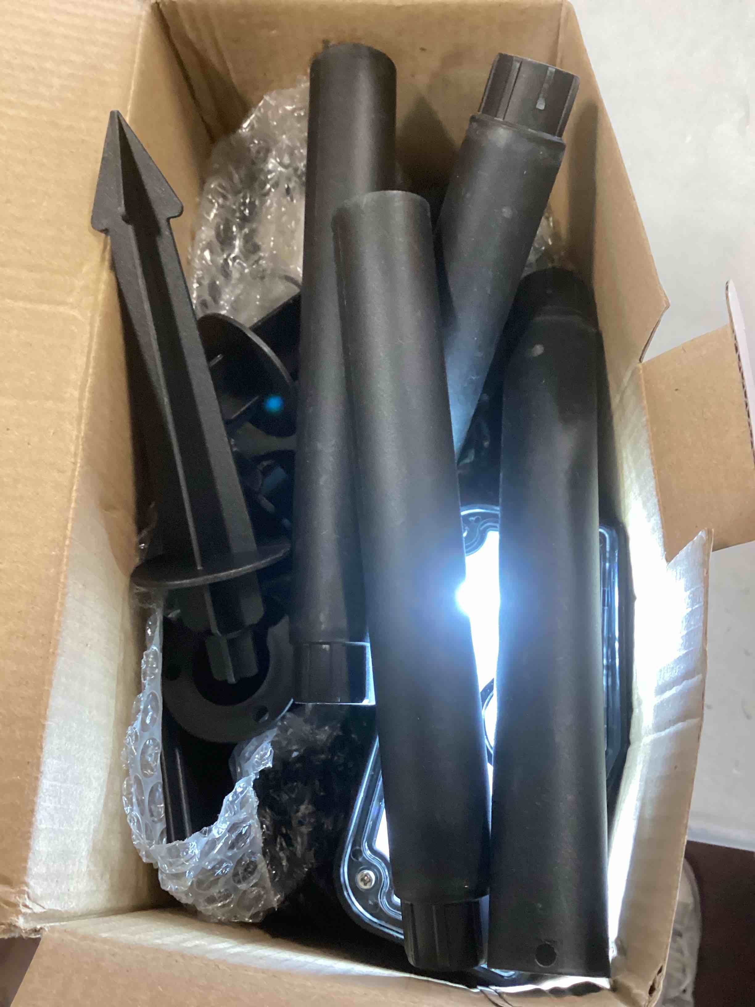 https://s3.amazonaws.com/lotting-images-prod/bidfta/BLU6482943_1719421609587.jpeg