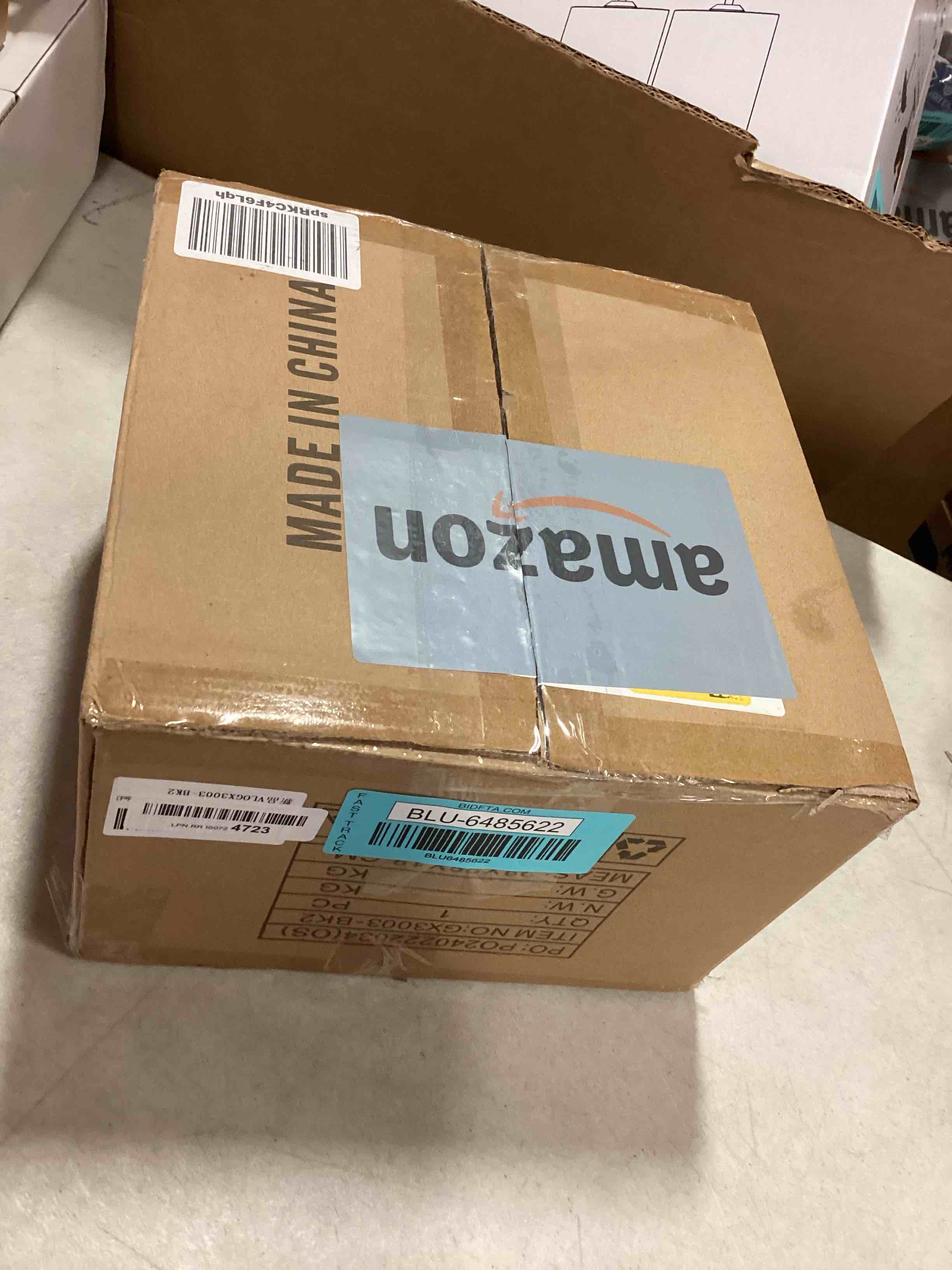 https://s3.amazonaws.com/lotting-images-prod/bidfta/BLU6485622_1718973056857.jpeg