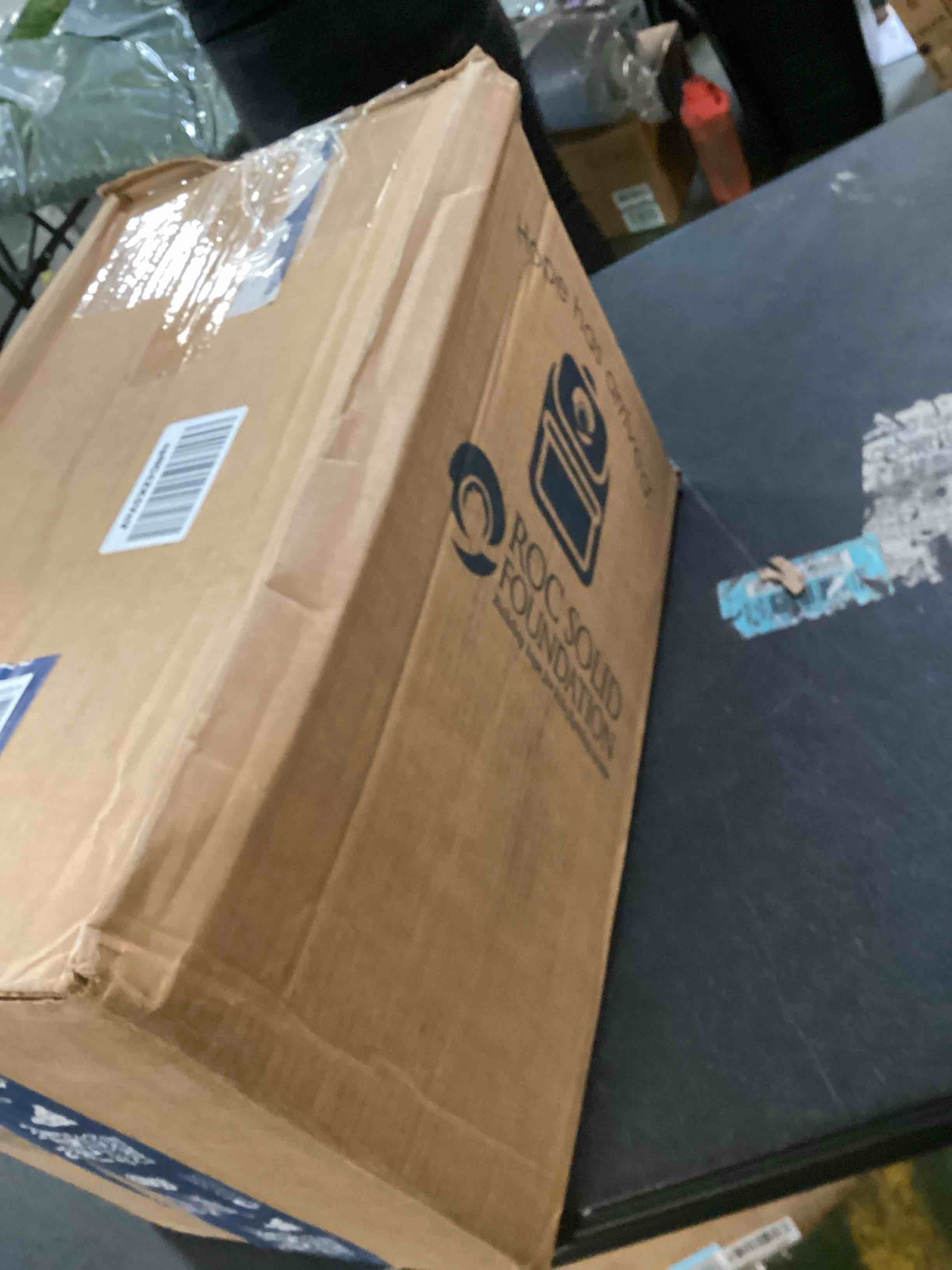 https://s3.amazonaws.com/lotting-images-prod/bidfta/BLU6486771_1719070527669.jpeg