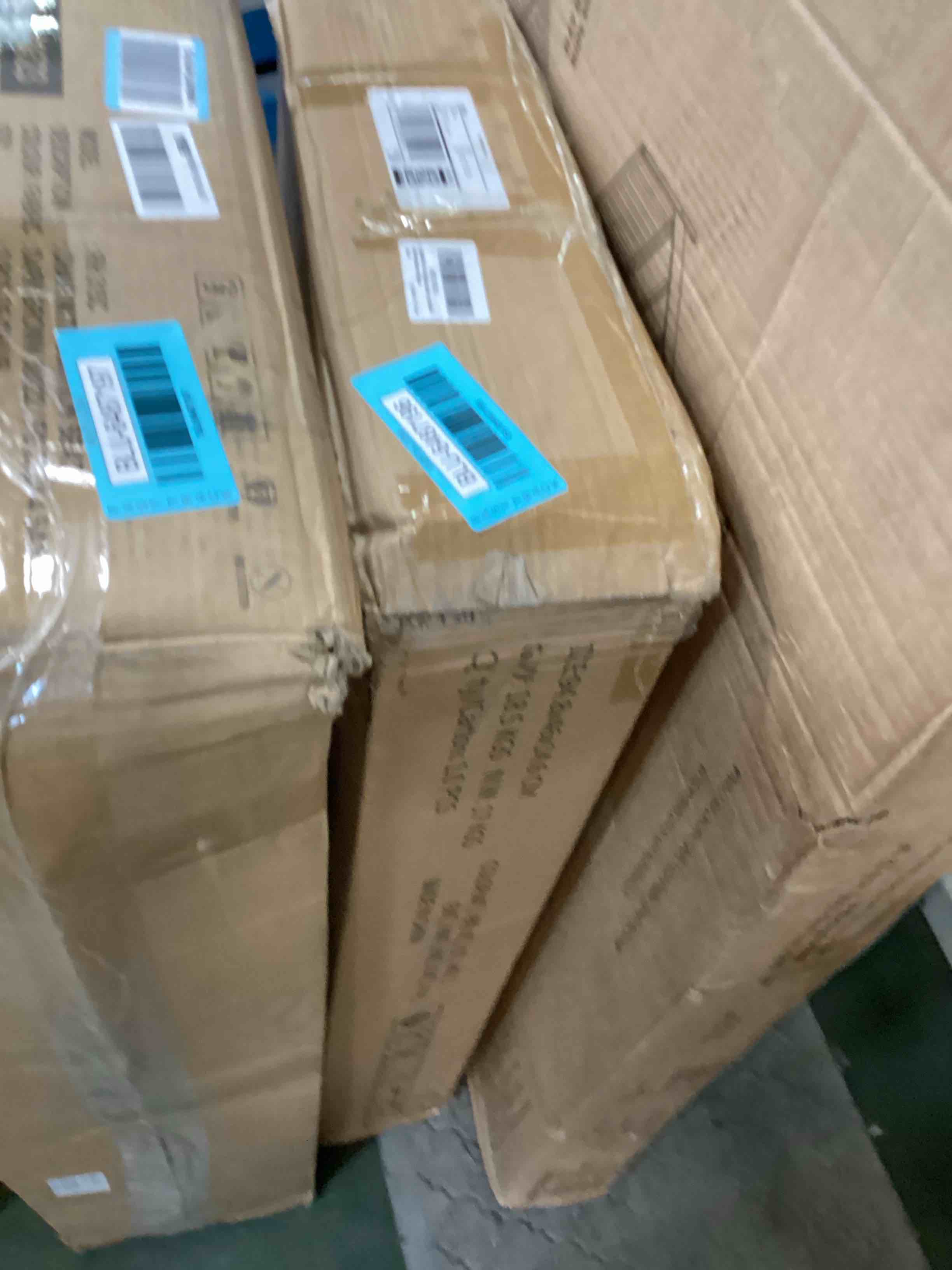 https://s3.amazonaws.com/lotting-images-prod/bidfta/BLU6487196_1719586926915.jpeg