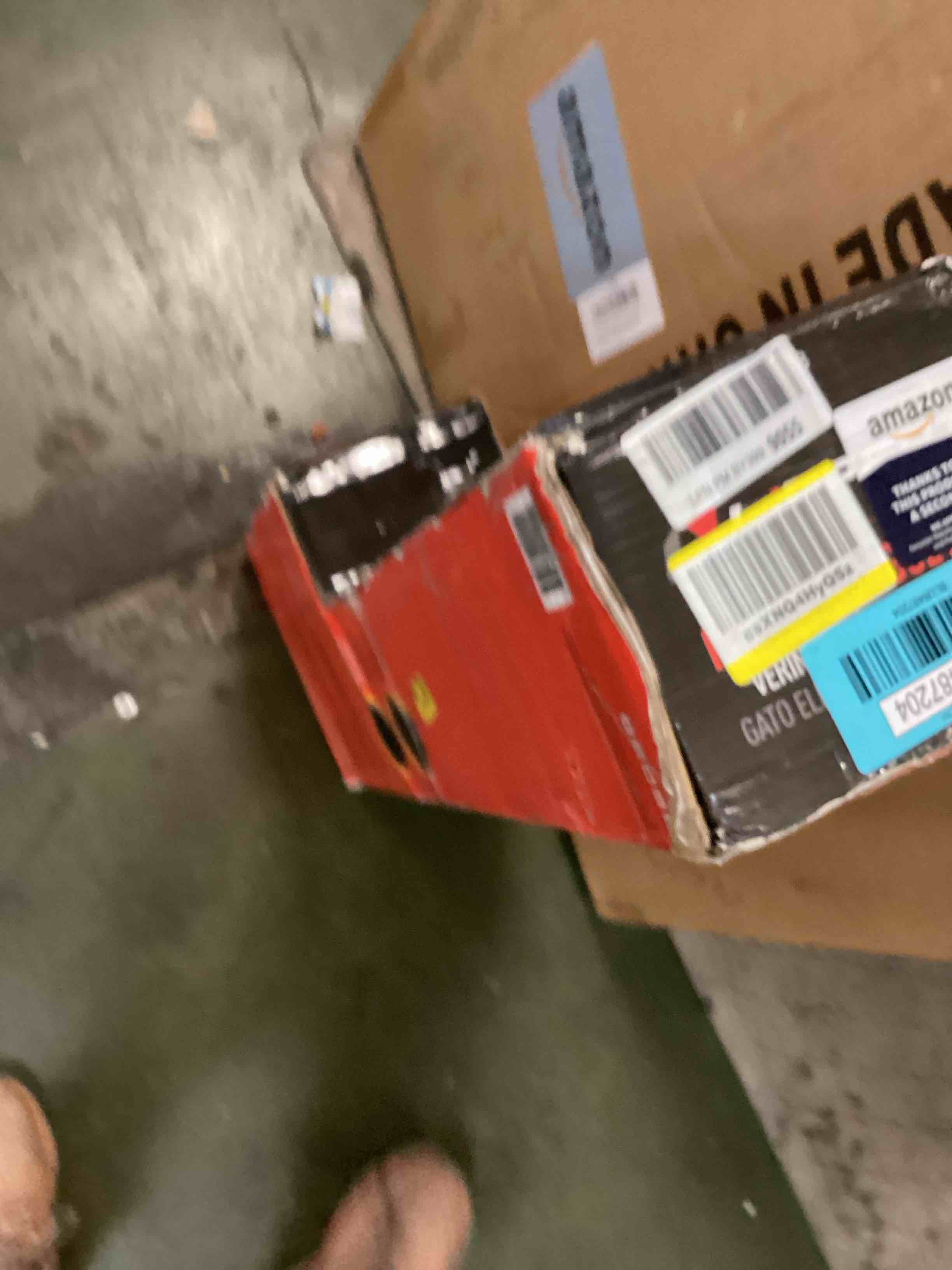 https://s3.amazonaws.com/lotting-images-prod/bidfta/BLU6487204_1719587915031.jpeg