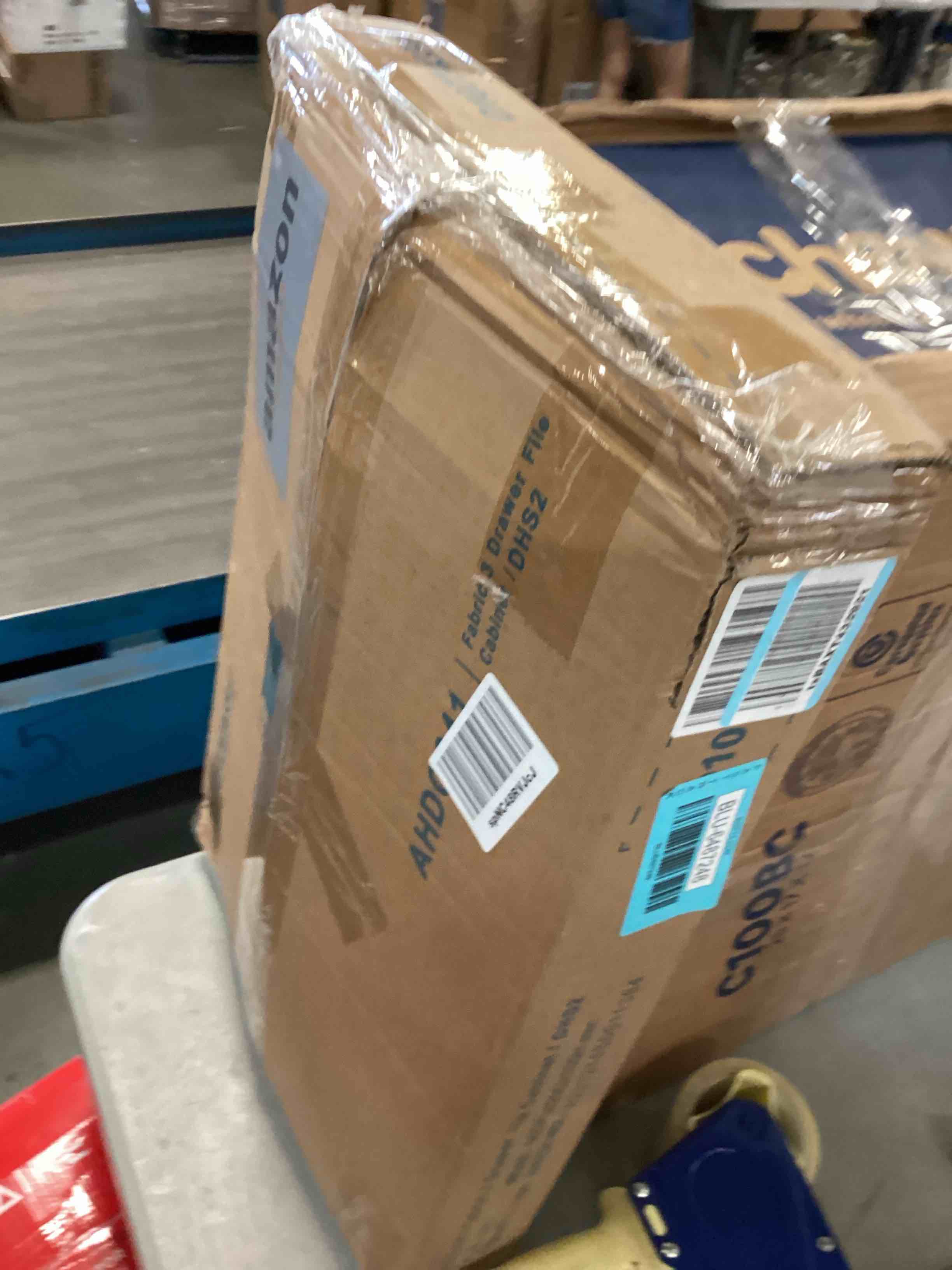 https://s3.amazonaws.com/lotting-images-prod/bidfta/BLU6487248_1719594956190.jpeg