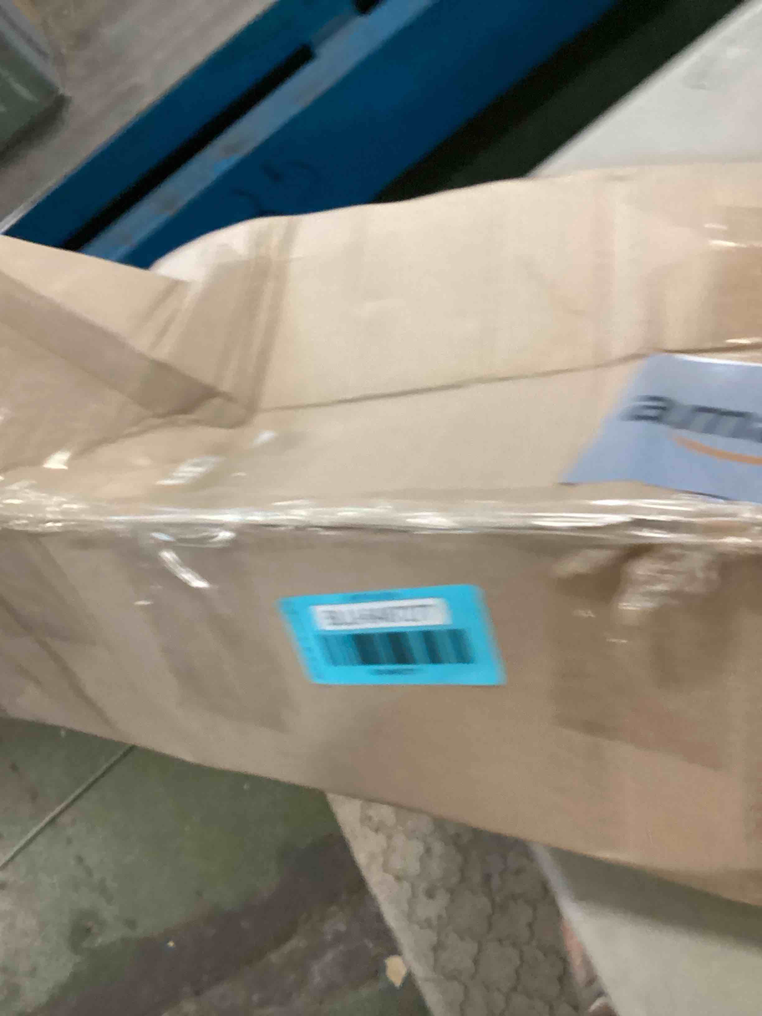 https://s3.amazonaws.com/lotting-images-prod/bidfta/BLU6487277_1719597163146.jpeg