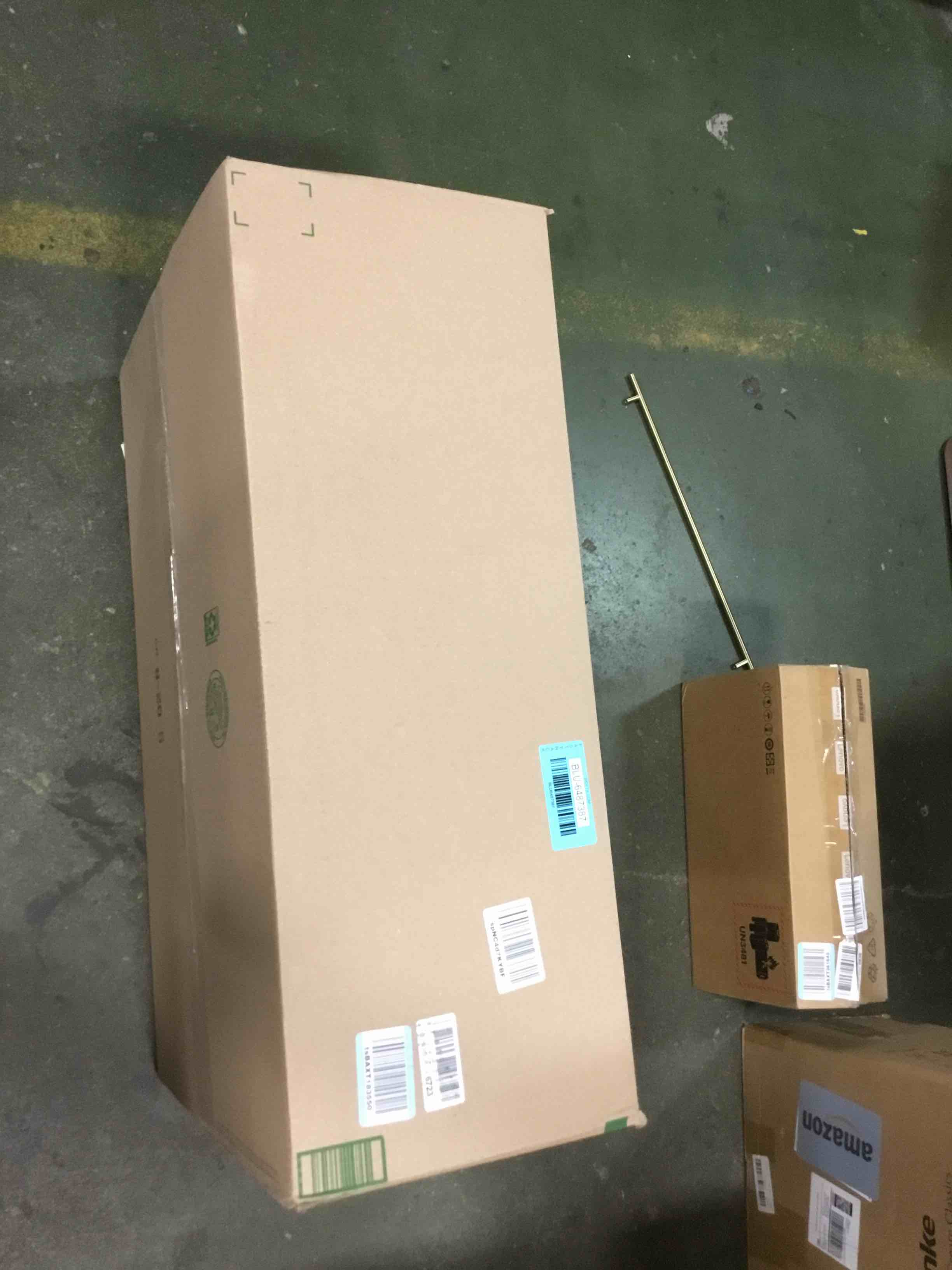 https://s3.amazonaws.com/lotting-images-prod/bidfta/BLU6487387_1719633779547.jpeg