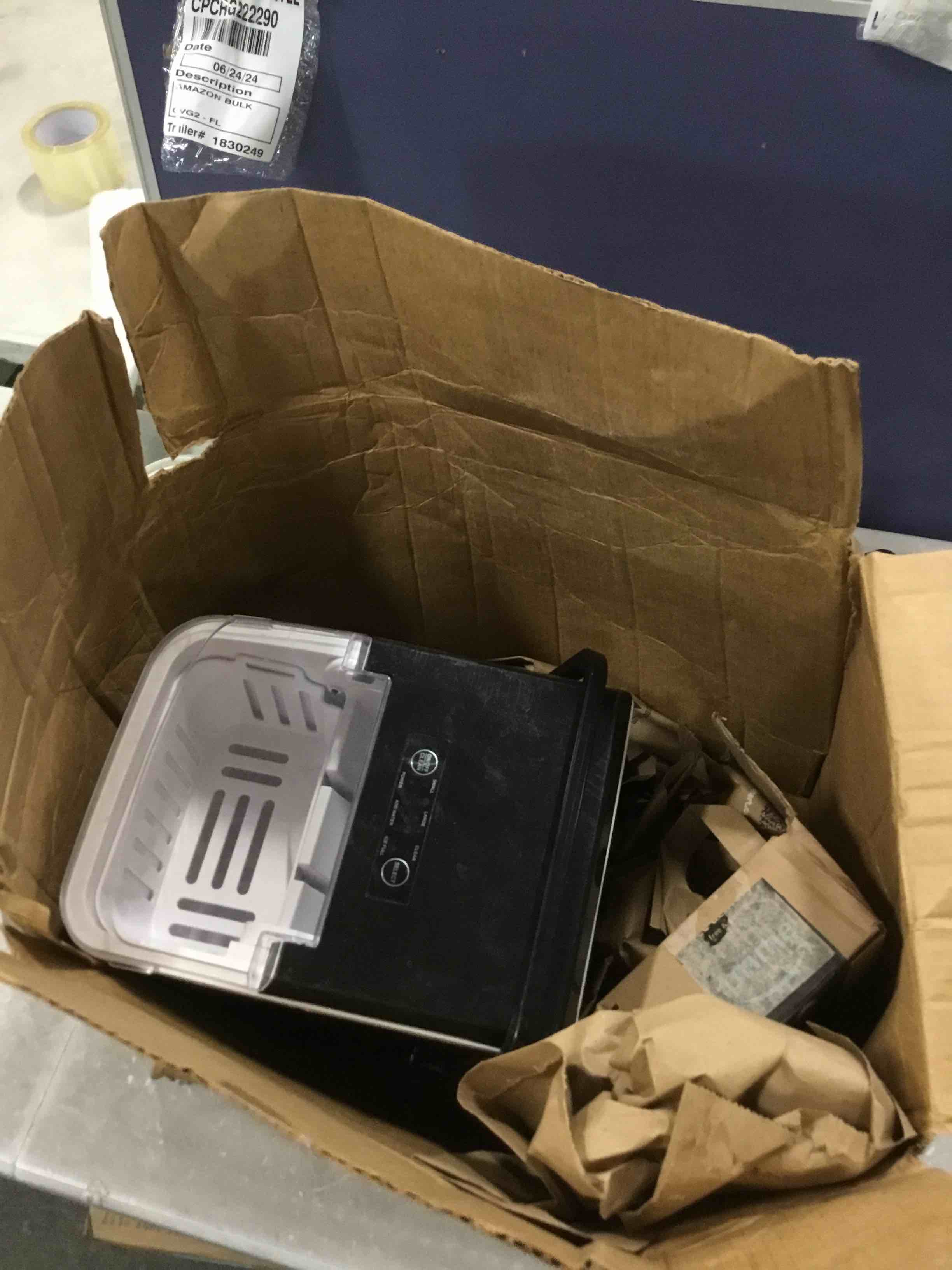 https://s3.amazonaws.com/lotting-images-prod/bidfta/BLU6487402_1719635960026.jpeg